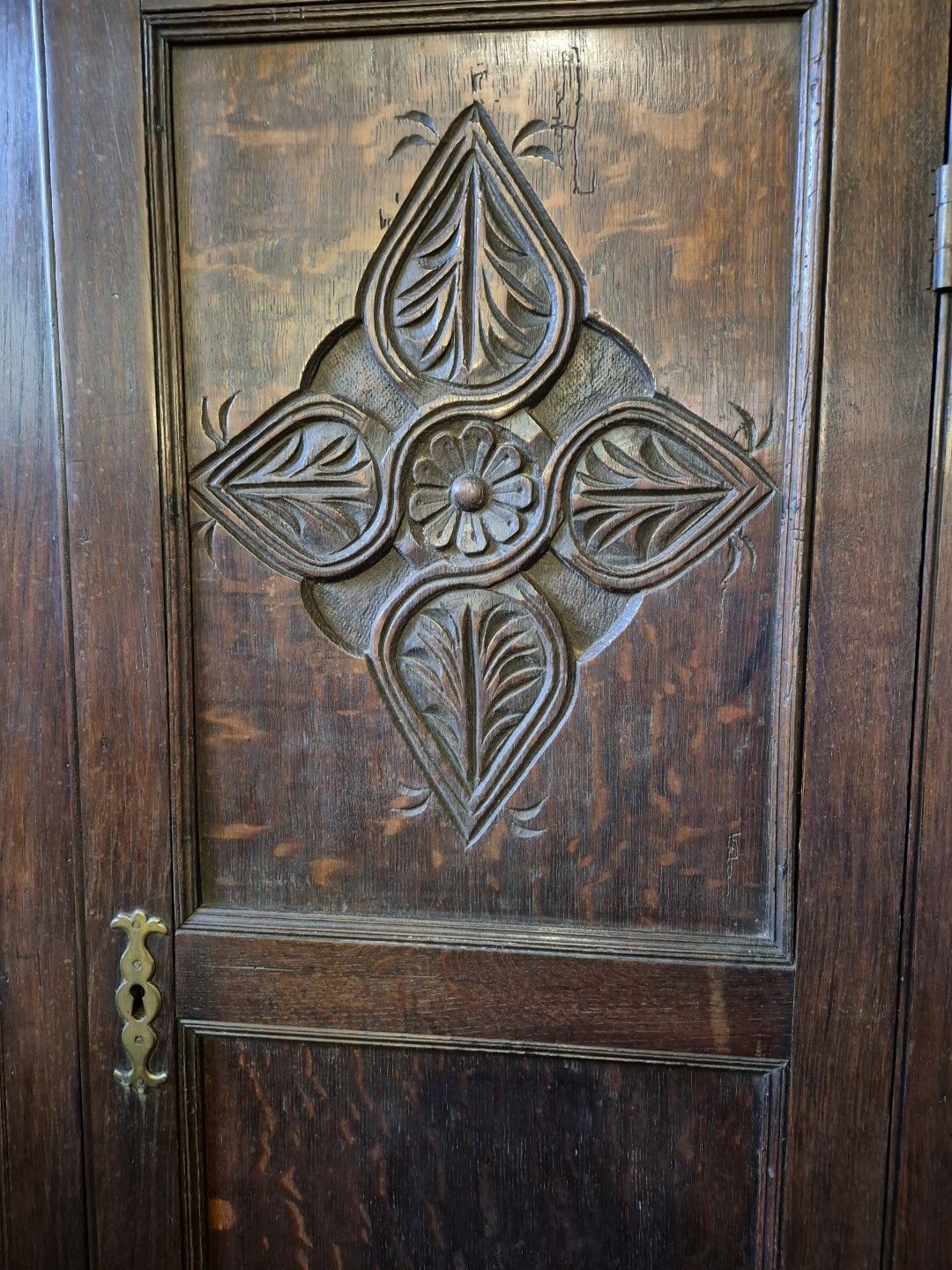 1920's Jacobean Style Large Carved Oak Corner Cabinet On Barley Twist Legs photo buy