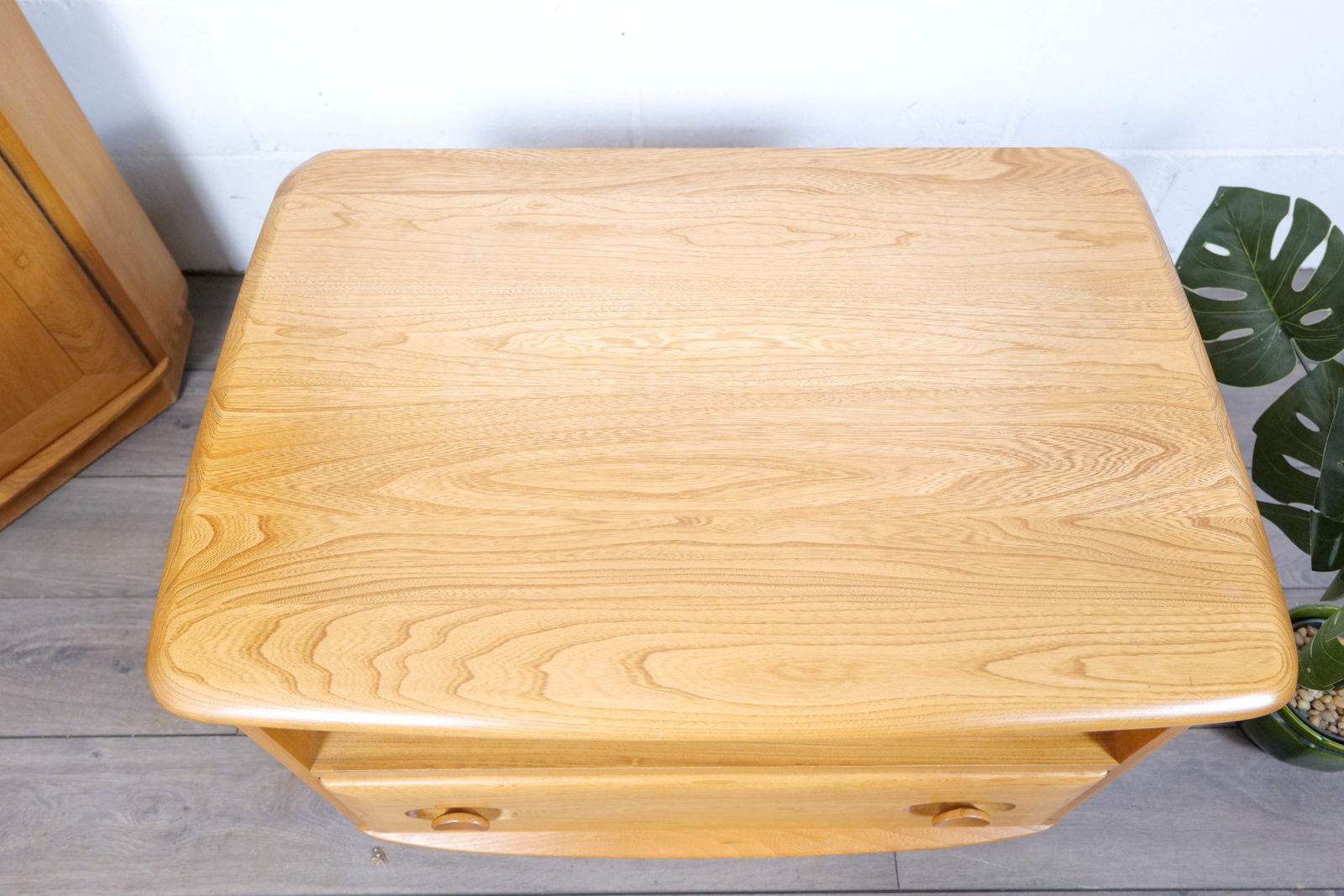 Ercol Windsor Corner Tv Stand, 1980s photo Furniture