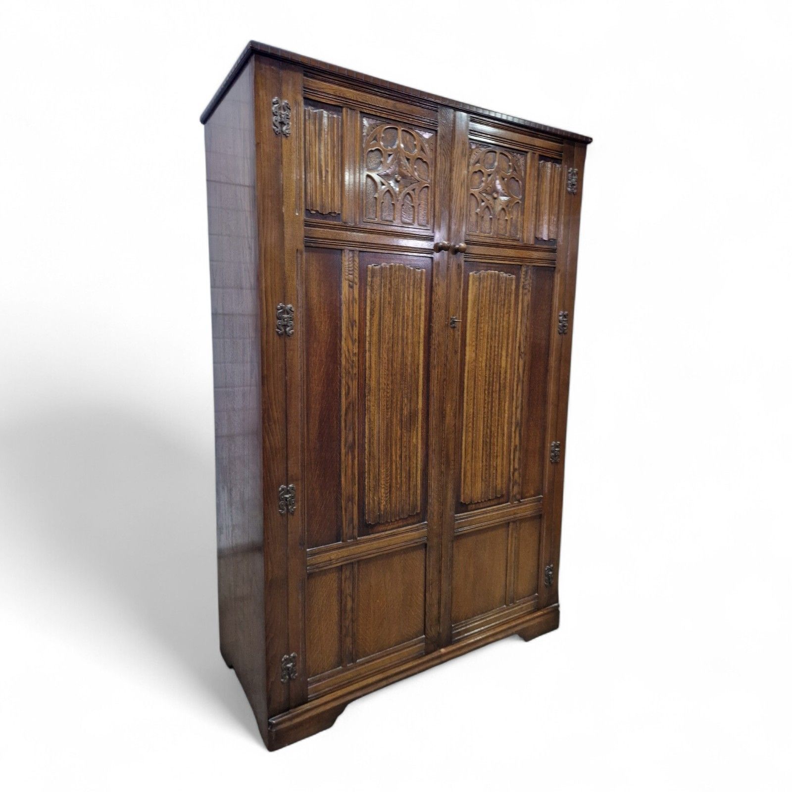 Large Oak Double Wardrobe Antique Carved Linenfold Panelled Wardrobe