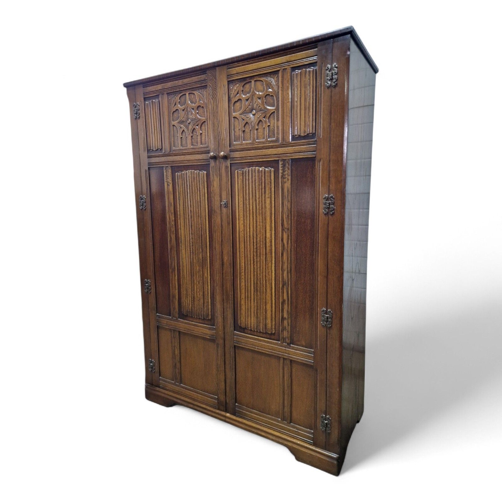 Large Oak Double Wardrobe Antique Carved Linenfold Panelled Wardrobe photo Furniture