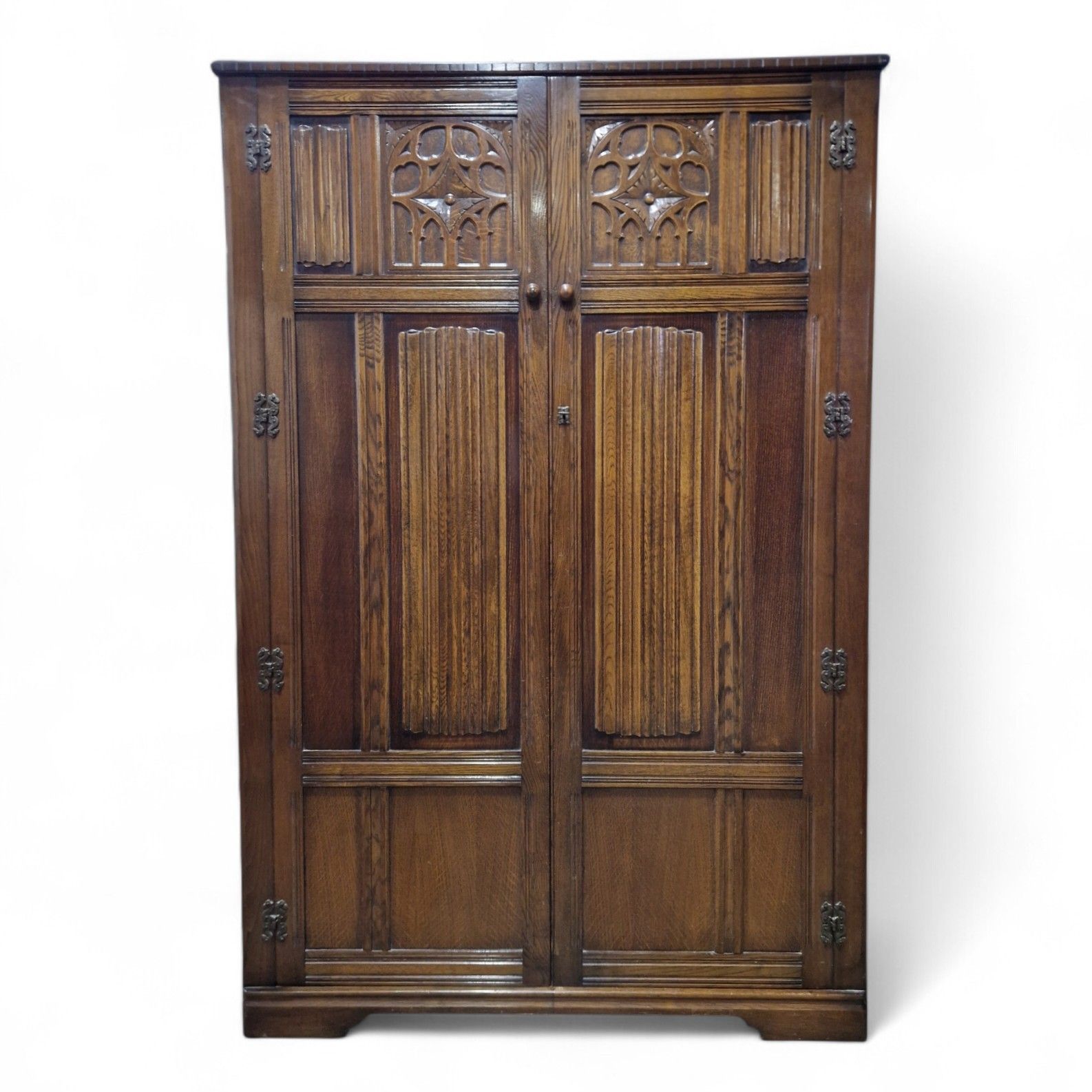 Large Oak Double Wardrobe Antique Carved Linenfold Panelled Wardrobe photo 350.0