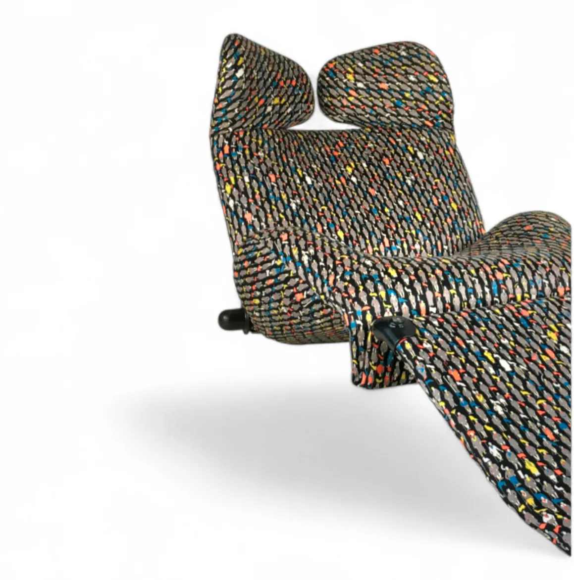Wink Chair By Toshiyuki Kita For Cassina / Gaetane Pesce Fabric Cassina Model   Model 111 Wink Lounge Chair photo for sale