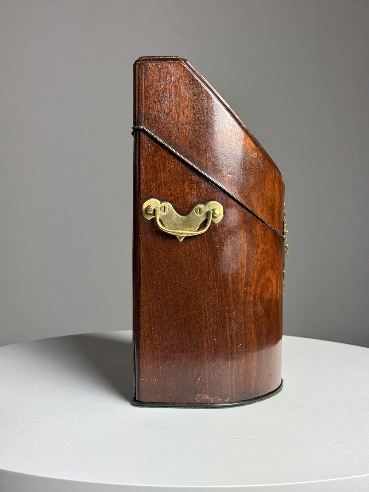1010.0 English Letter Holder Mahogany photo