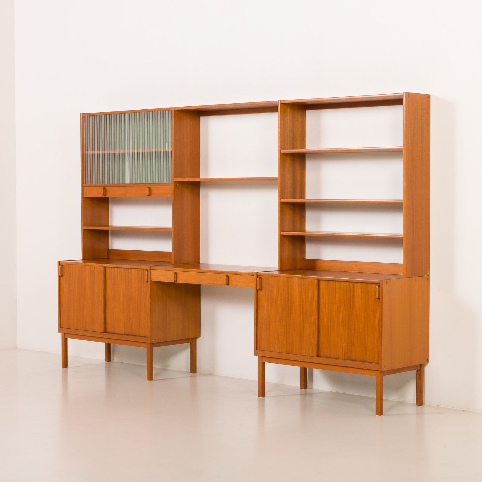 Free Standing Wall Unit With A Desk By Bertil Fridhagen For Bodaford, Sweden, 1960 photo 2412.0