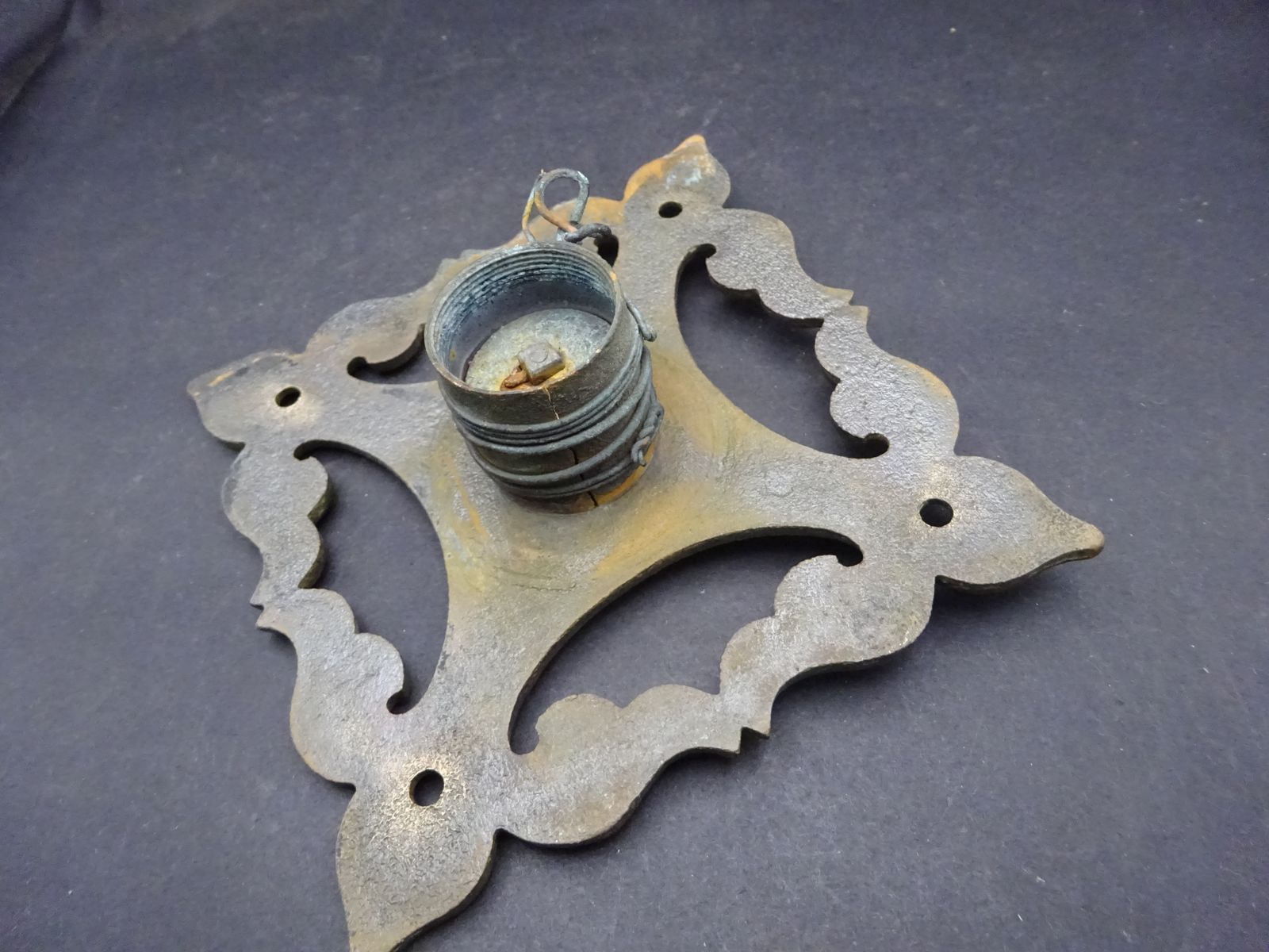 110.0 Reclaimed Antique Brass Quatrefoil Door Bell photo