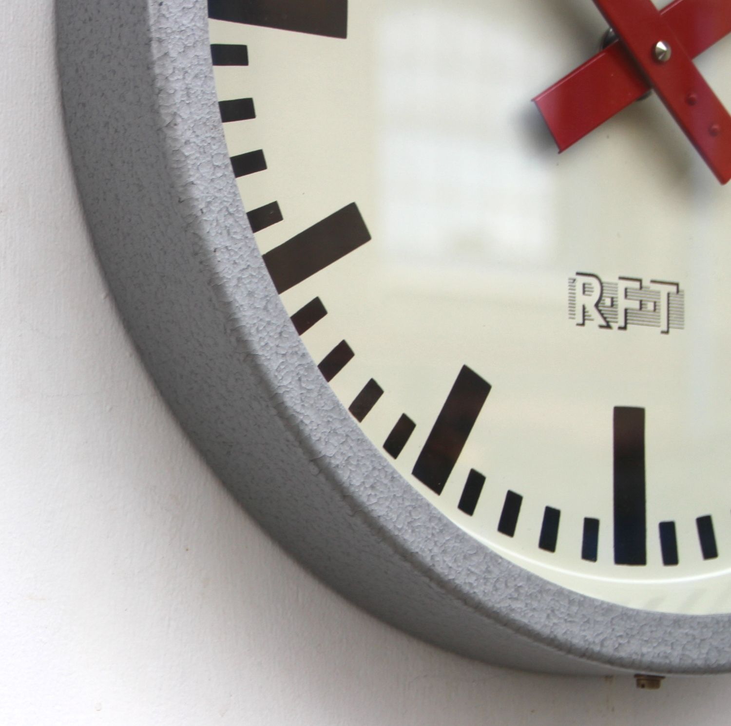 Dated 1969 East German Vintage Factory Wall Clock. Fully Guaranteed. London Timepiece photo 295.0