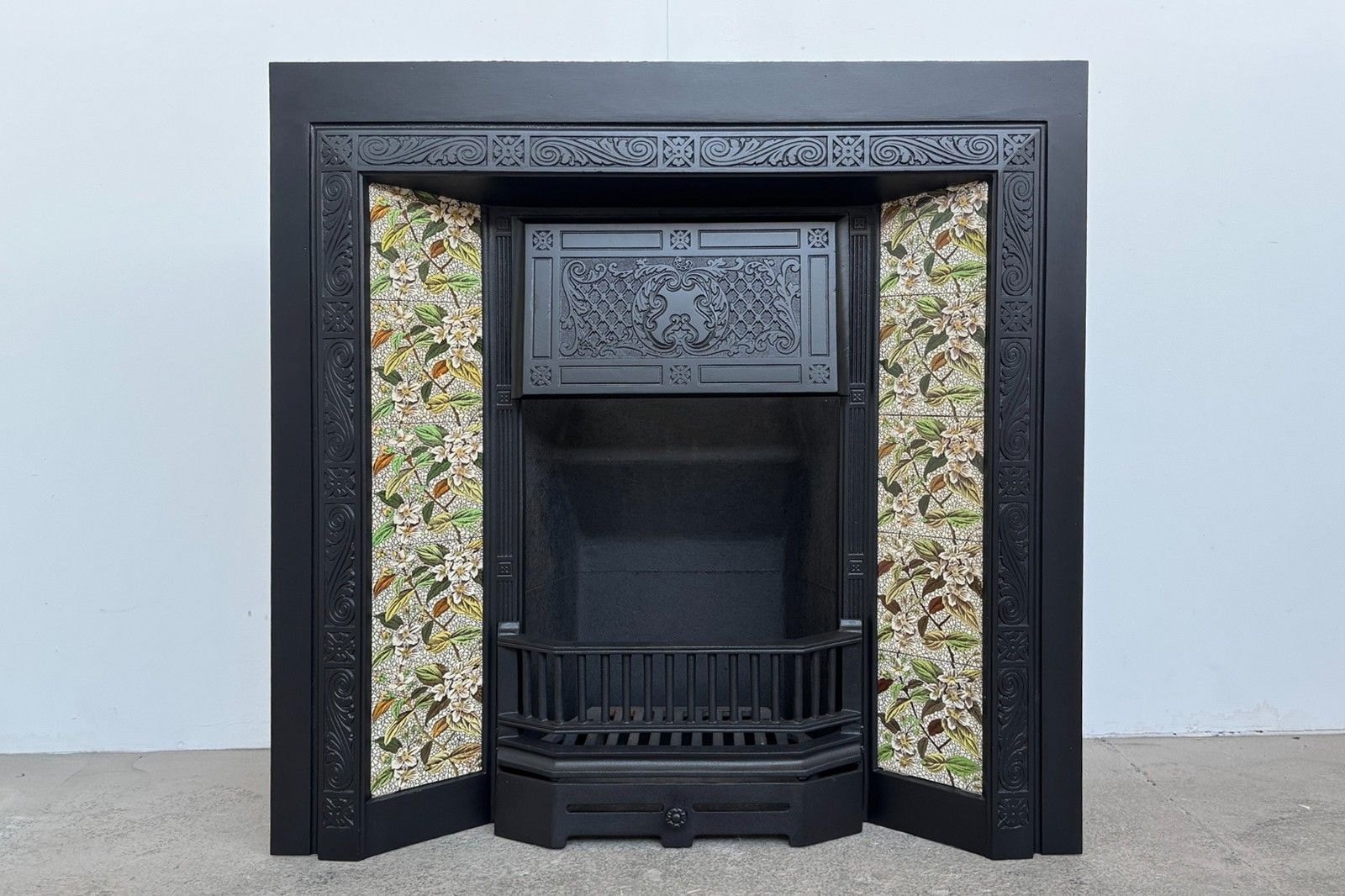 Fireplace Grate Antique Victorian 19th Century Black Cast Iron 1897 1901 photo furniture