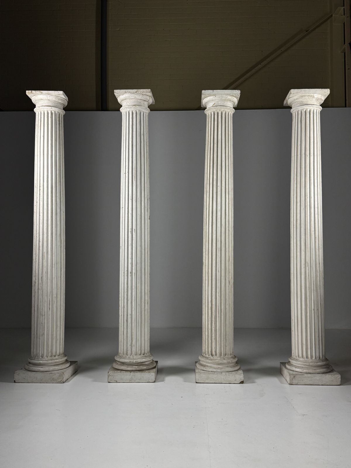 photo furniture Set Of 4 Neoclassical Columns 272cm