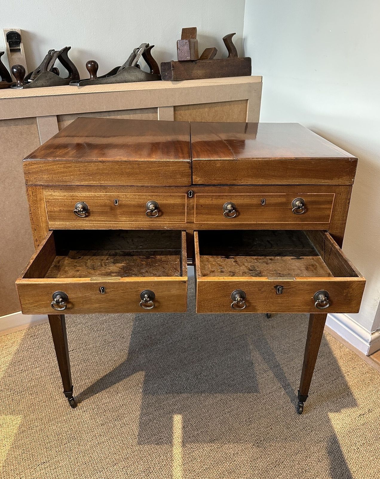Late Georgian Mahogany Gentleman’s Dressing Table photo Furniture