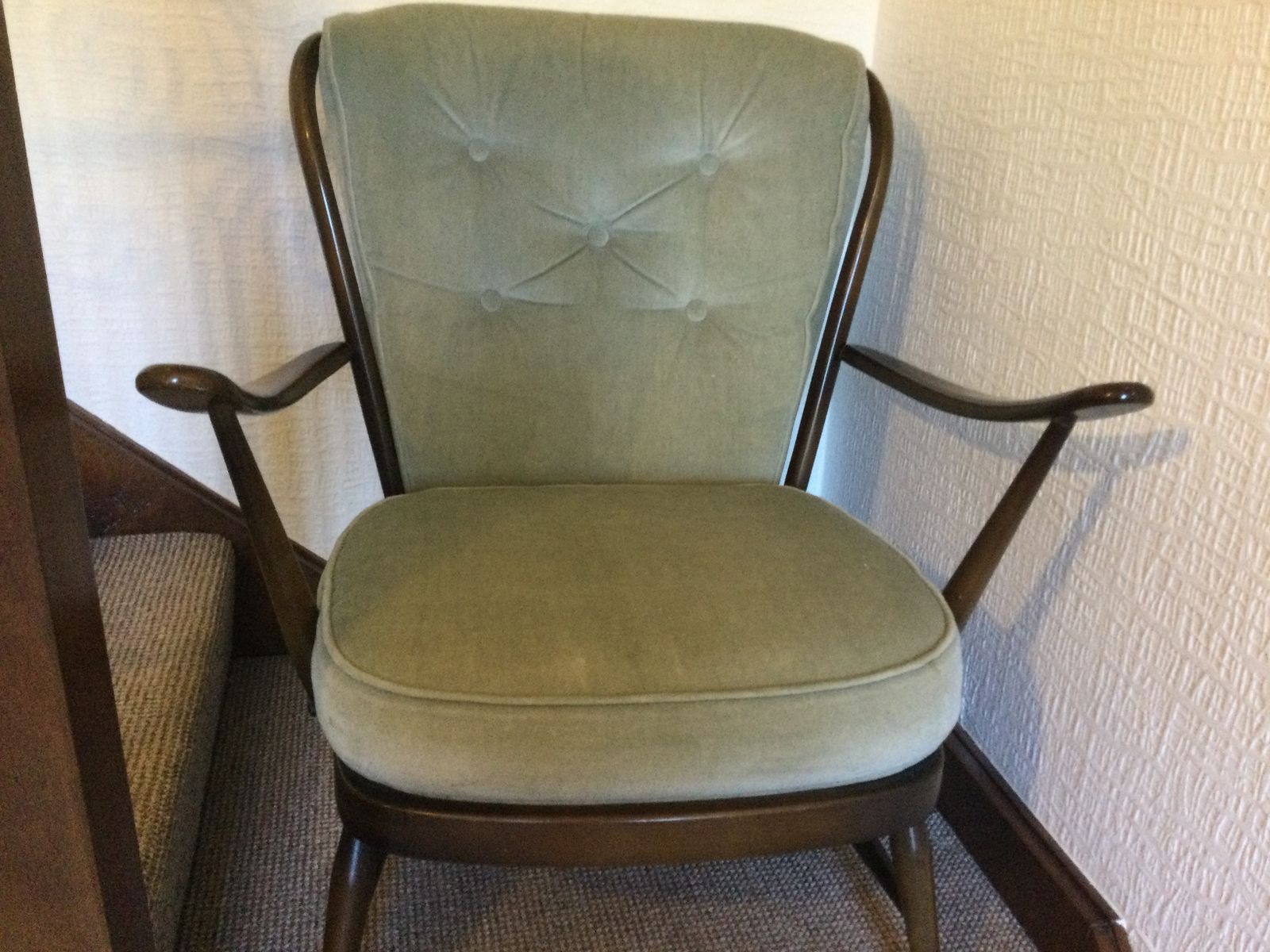 Lovely Mid Century Ercol Arm Chair In A Very En Point Light Moss Green Colour. photo Furniture