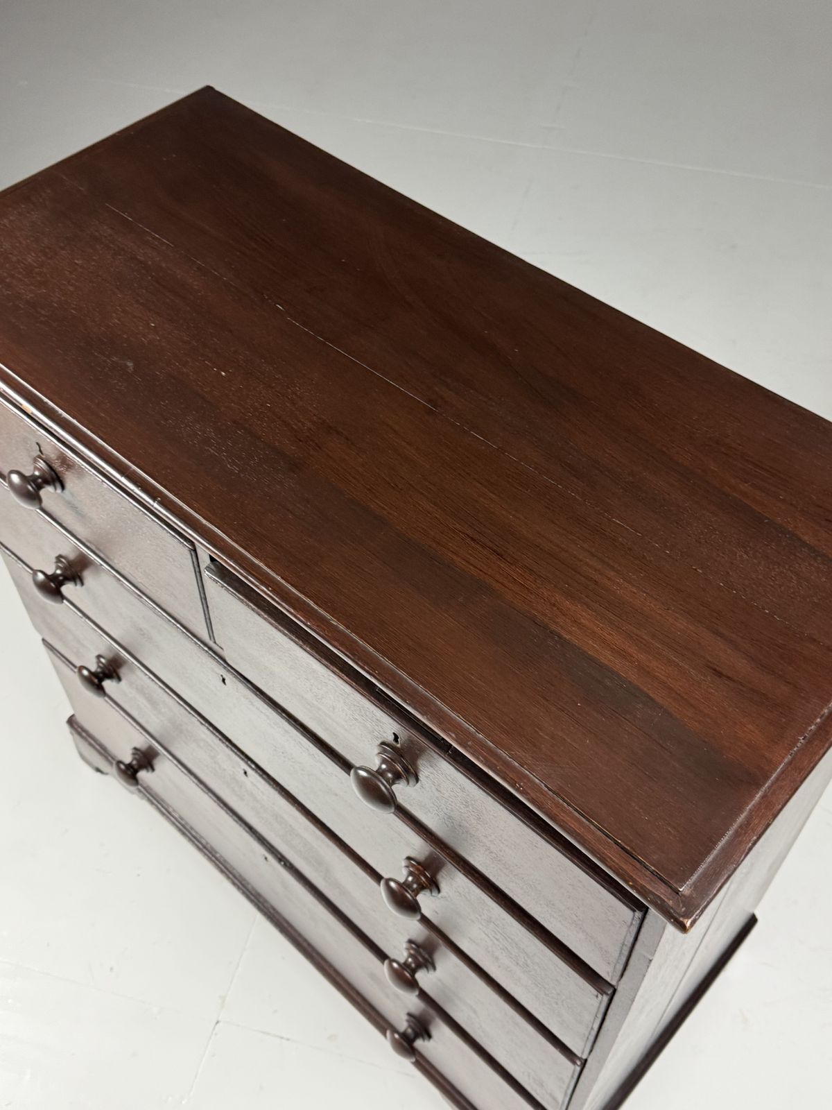 photo furniture English 19th Century Oak Chest Of Drawers
