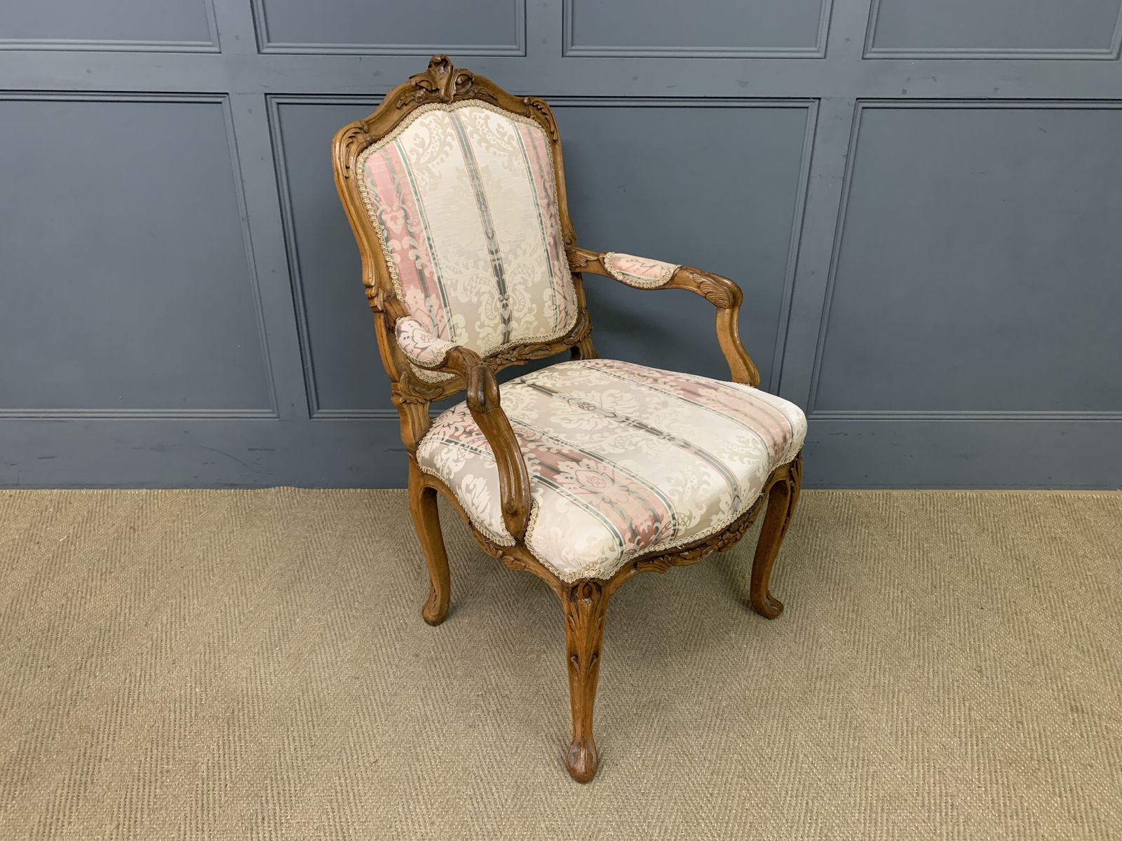 photo vintage Pair Of French Carved Walnut Armchairs