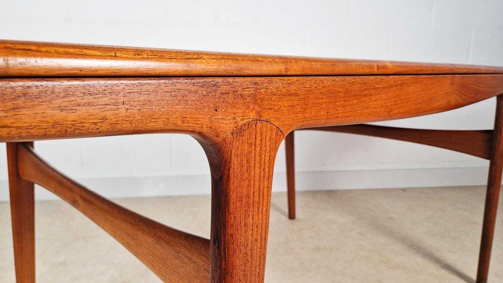photo furniture Hans Wegner & Mogens Kold Vintage Danish Mid Century Teak Dining Table Chair Set