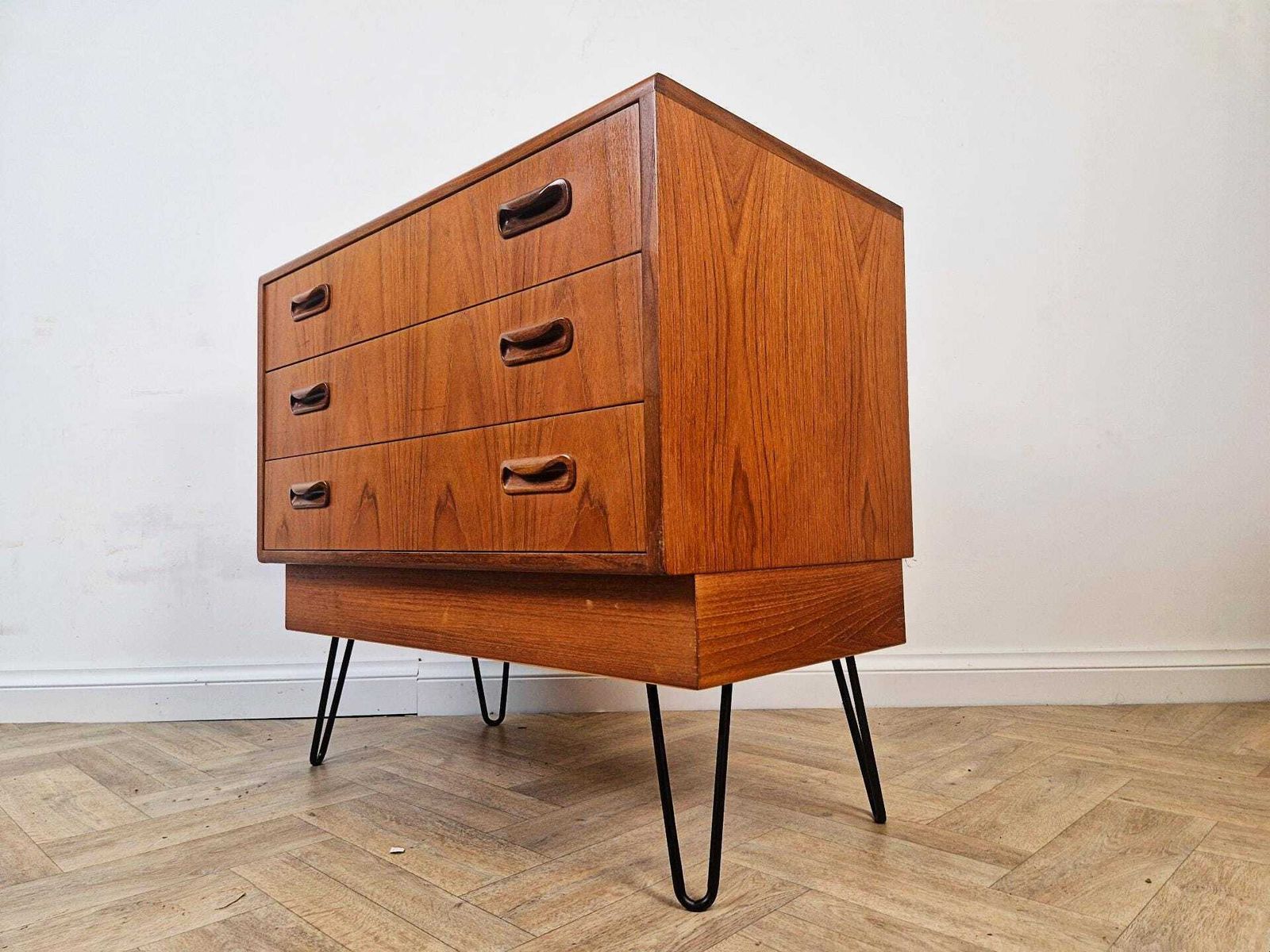 Vb Wilkins For G Plan Fresco Red Label Vintage Mid Century Danish Design Chest Of Drawers Bl622e photo 424.0