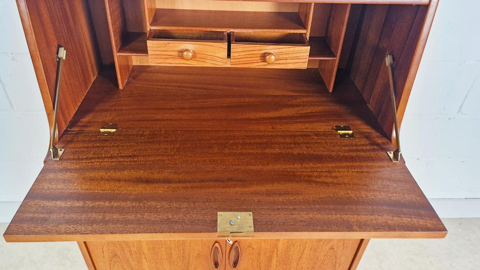 Jentique Vintage Mid Century Medium Teak 1960s Danish Design Writing Bureau Sideboard Pg031 photo 500.0