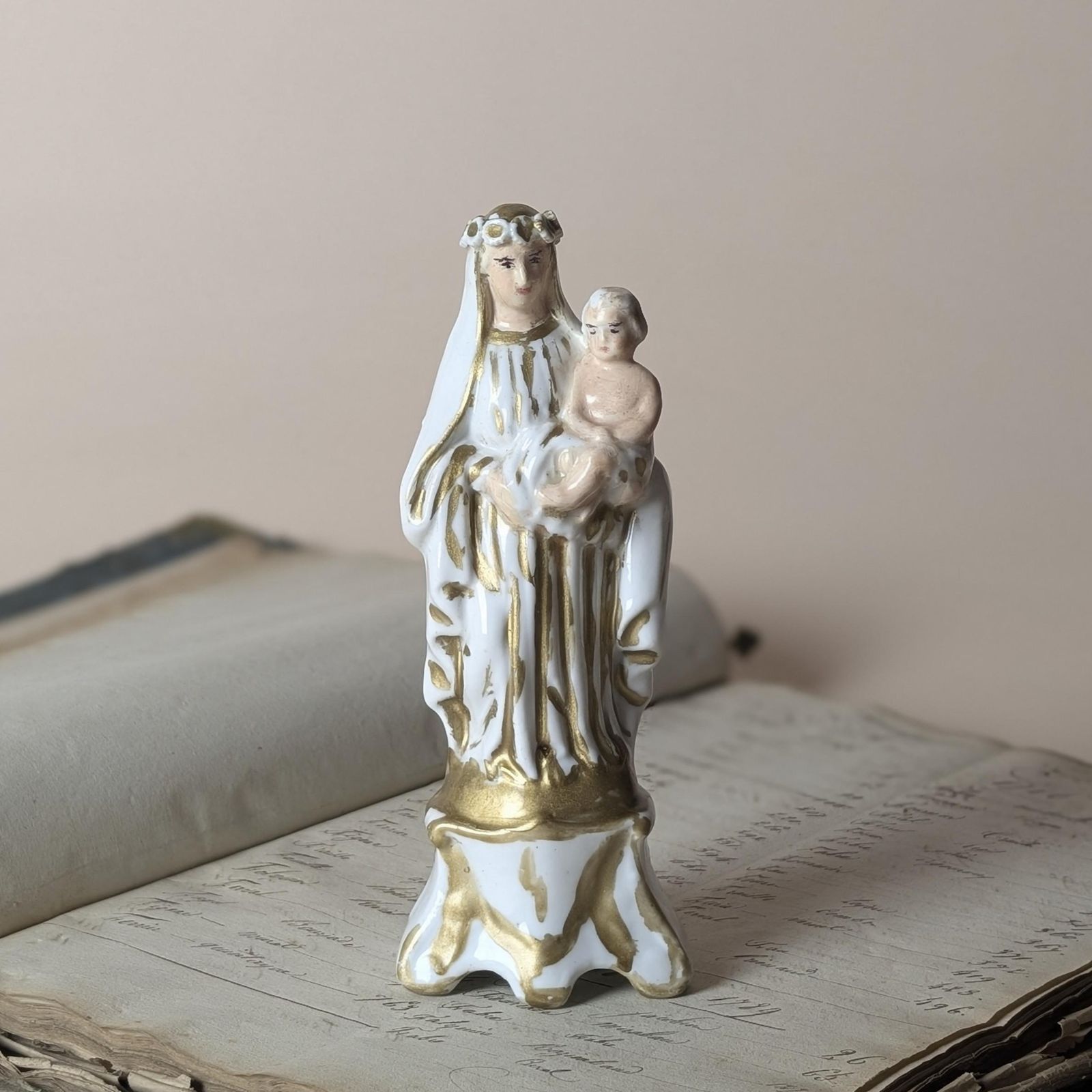 photo vintage Antique Porcelain Madonna And Child Figurine, French Gilt Vieux Paris Virgin Mary Statue, Late 19th Century Catholic Altar Decor