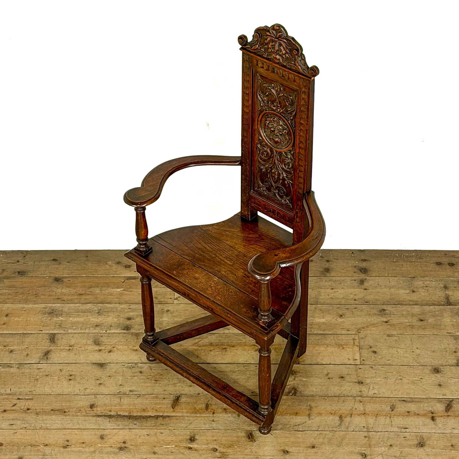 Antique Carved Oak Elbow Chair | Antique Armchairs | Wainscot Chair | Antique Furniture | Hallway Furniture (M 6876) photo vinterior