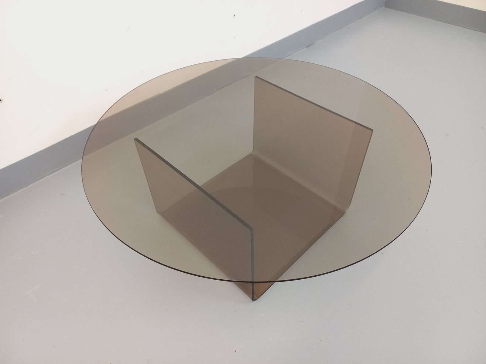 Round Space Age Coffee Table In Smoked Glass And Plexiglass photo buy