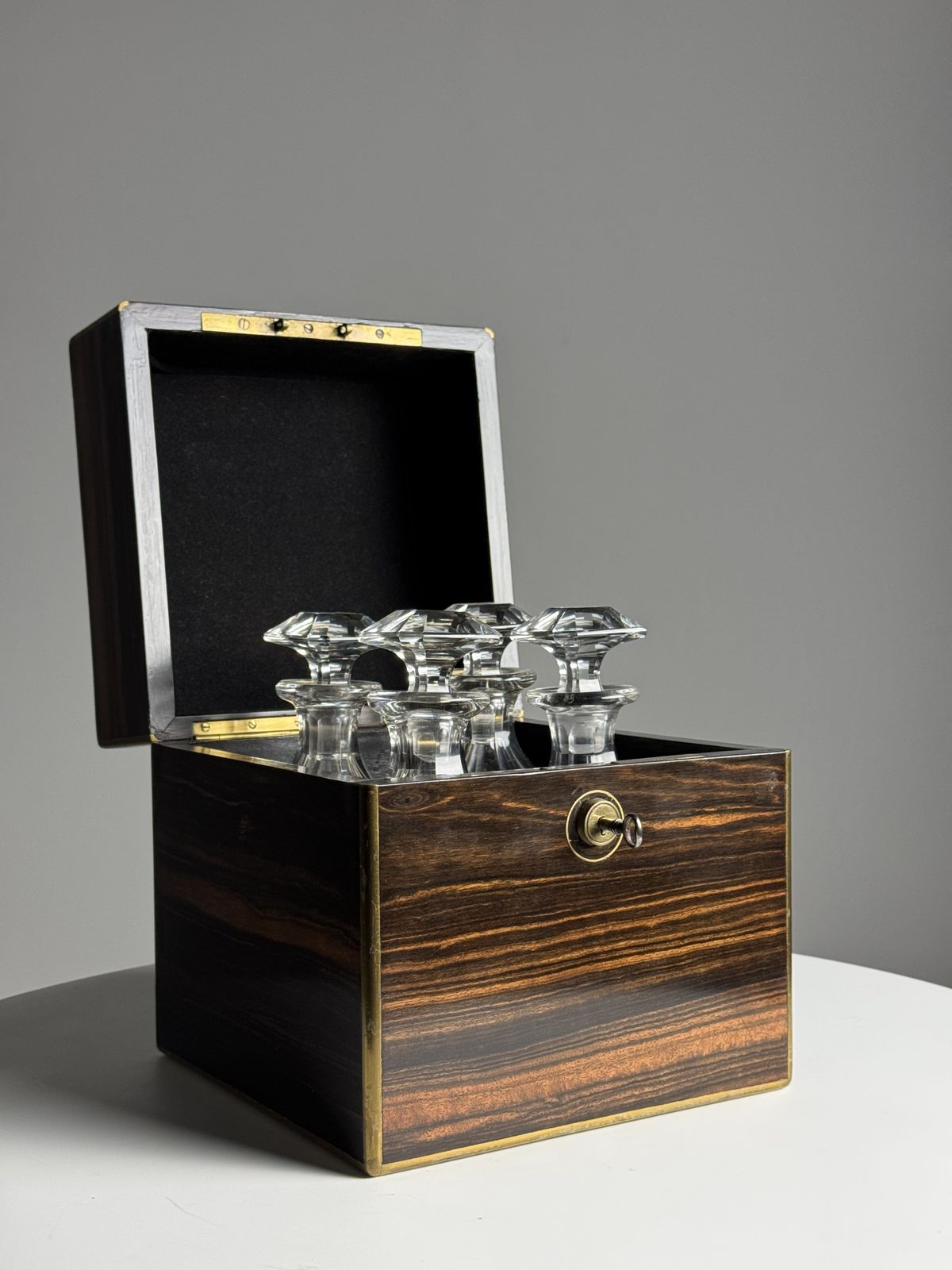 Decanter Box 19th Century, 1800s