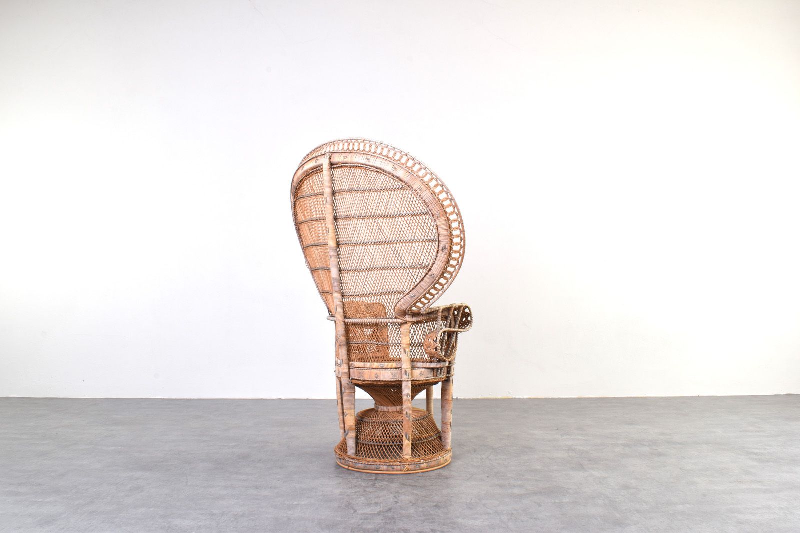 Mid Century Wicker Peacock Emmanuelle Chair From Kok Maison, 1970s photo vintage