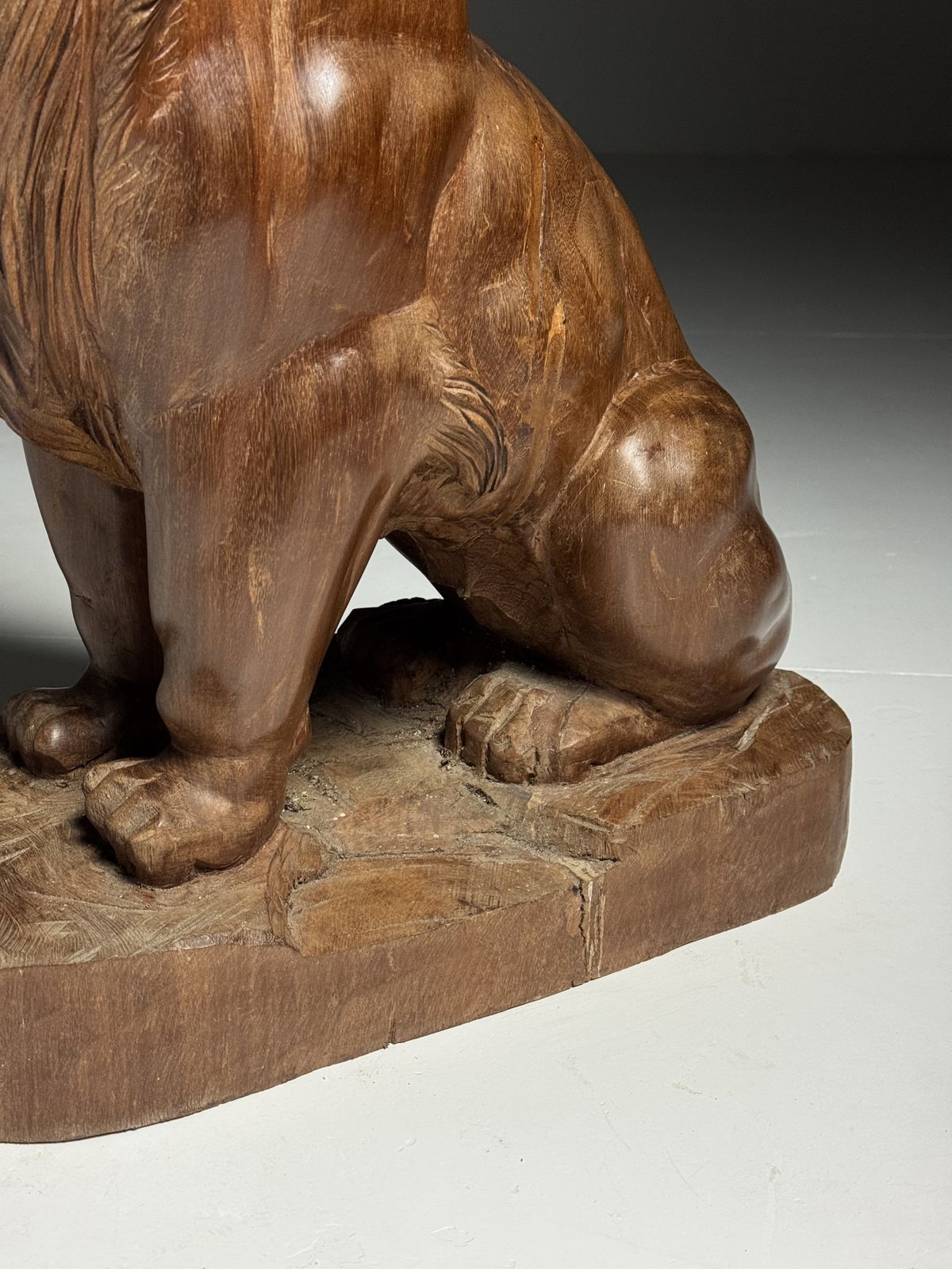 photo furniture Woodcarving Statue Lion Asian, Late 20th Century