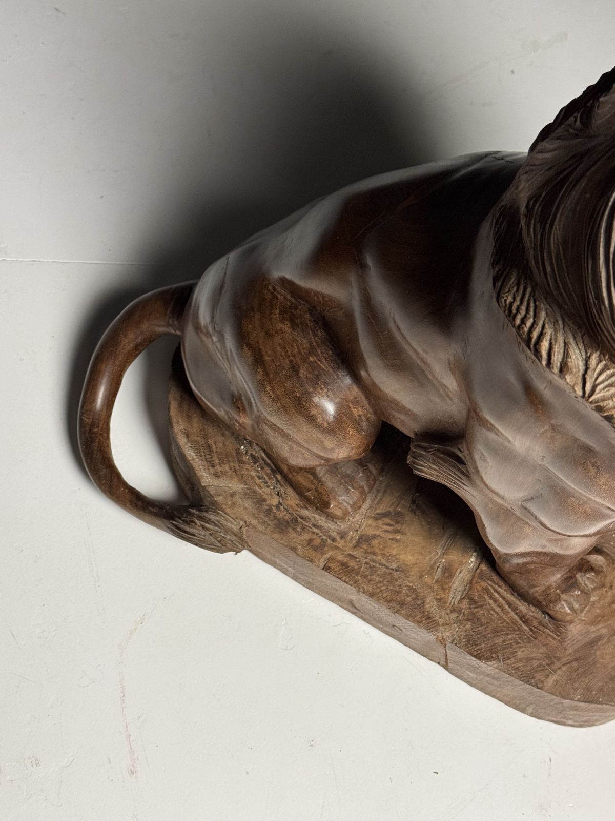 754.0 Woodcarving Statue Lion Asian, Late 20th Century photo