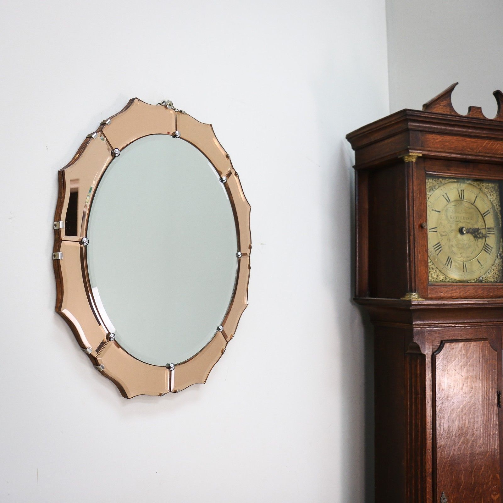 Art Deco Wall Mirror Round With Petal Shaped Bevelled Edge photo vinterior