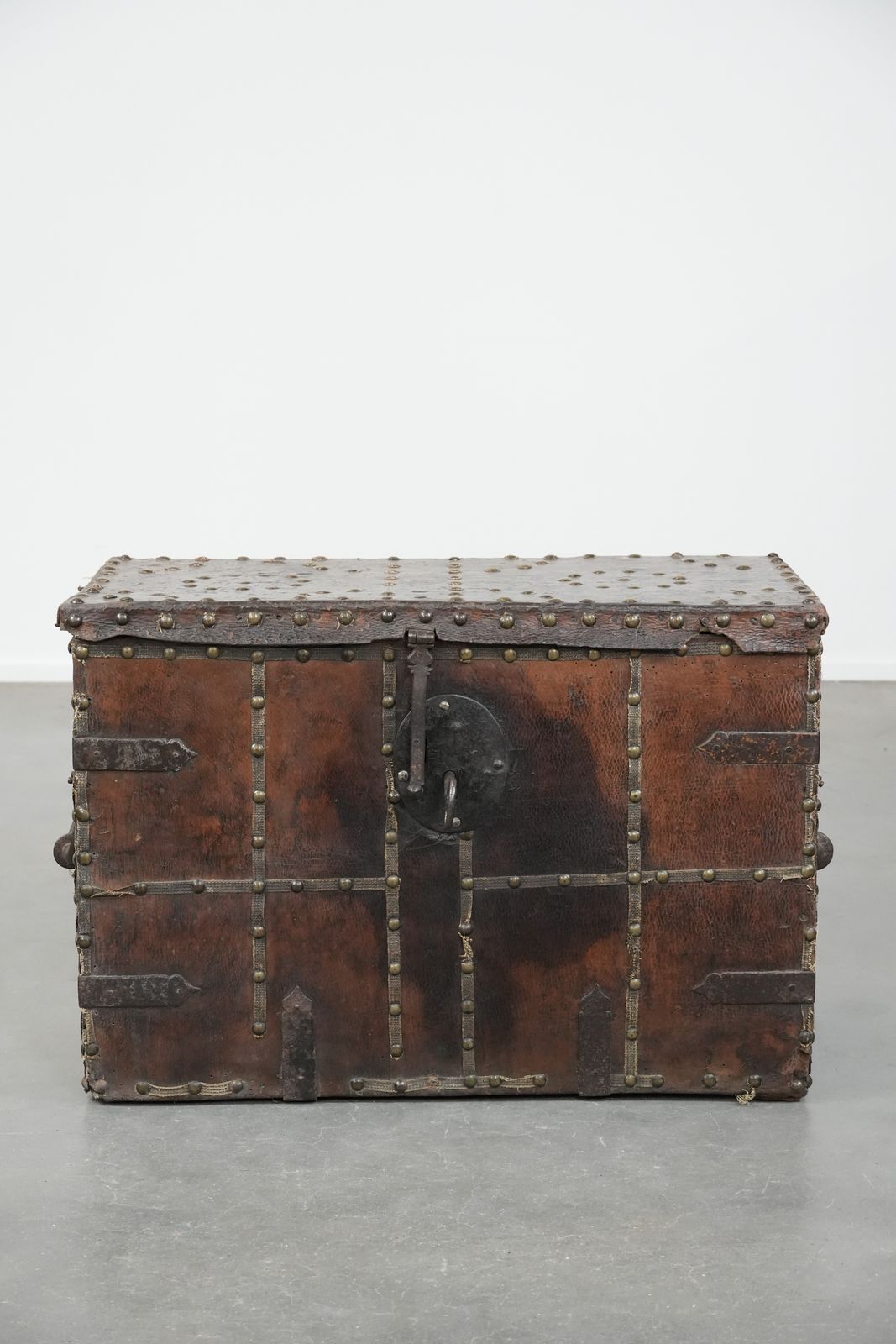 Antique Leather Lined Chest/Safe With Original Key And An Excellent Patina From The 17th Century photo for sale