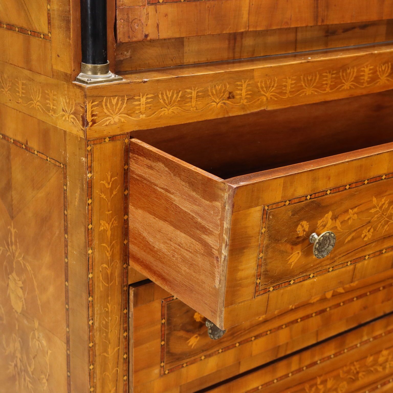 photo furniture Antique Empire Style Walnut Veneer Secretary – Italy, 20th Century