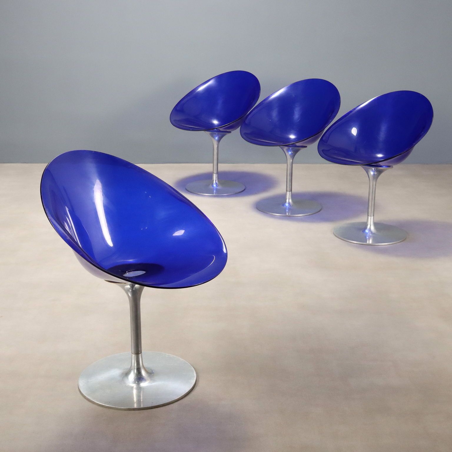 Kartell Ero|S| stoelen, ontwerp Philippe Starck, aluminium, Italië, jaren 1990