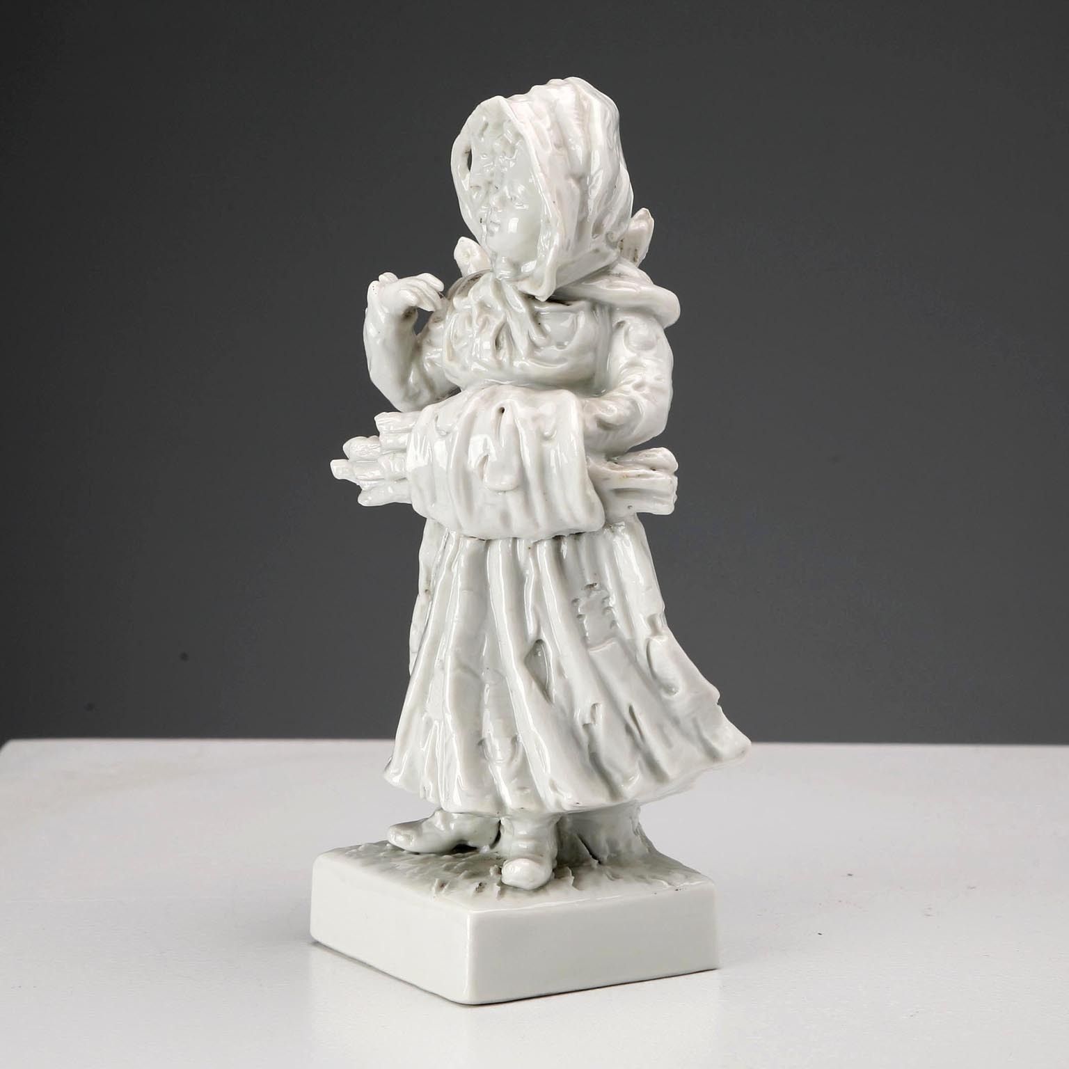 Antique Porcelain Figurine Capodimonte Italy XIX Century photo for sale