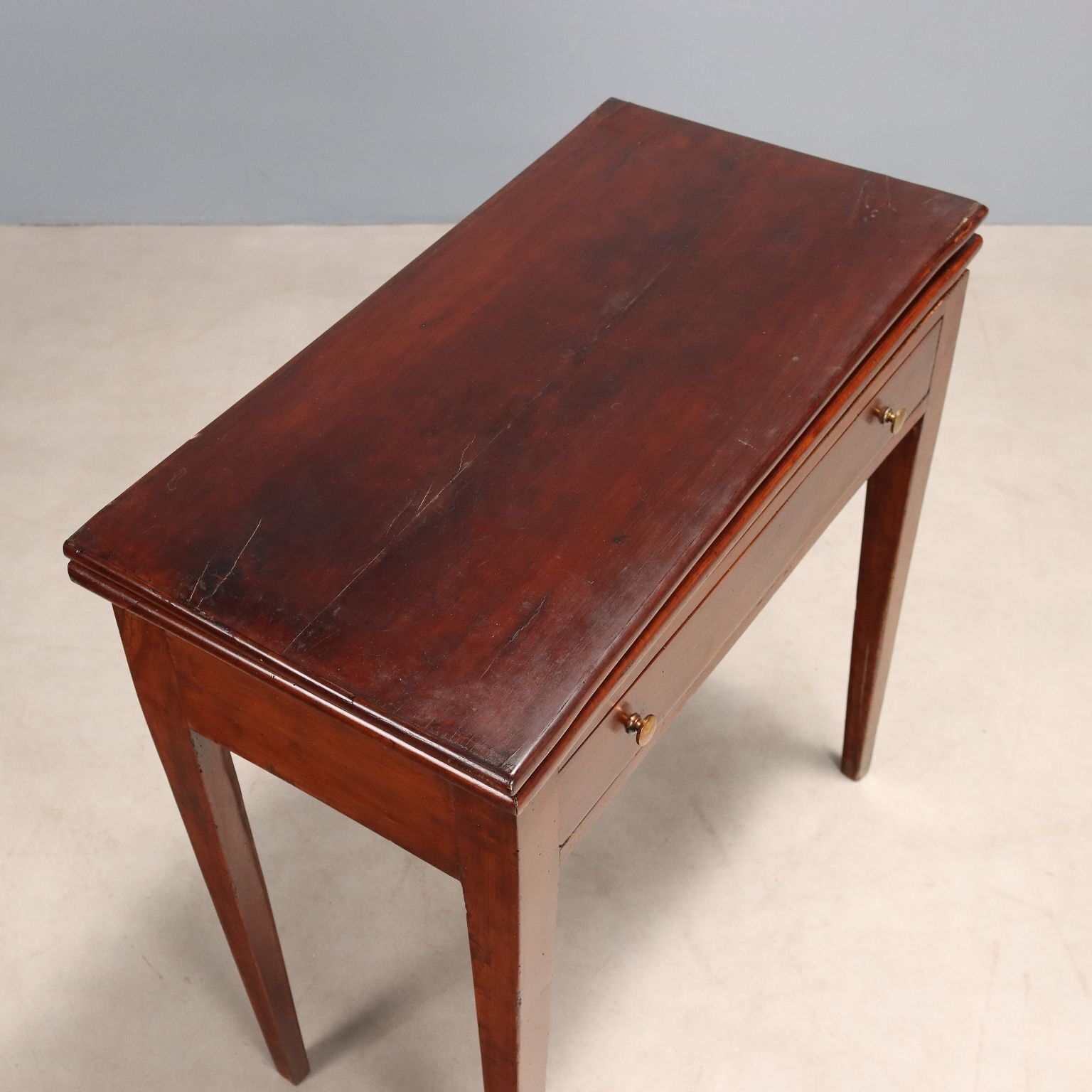Table de jeu d'époque Directoire en acajou et peuplier, XIXe siècle photo 480.0