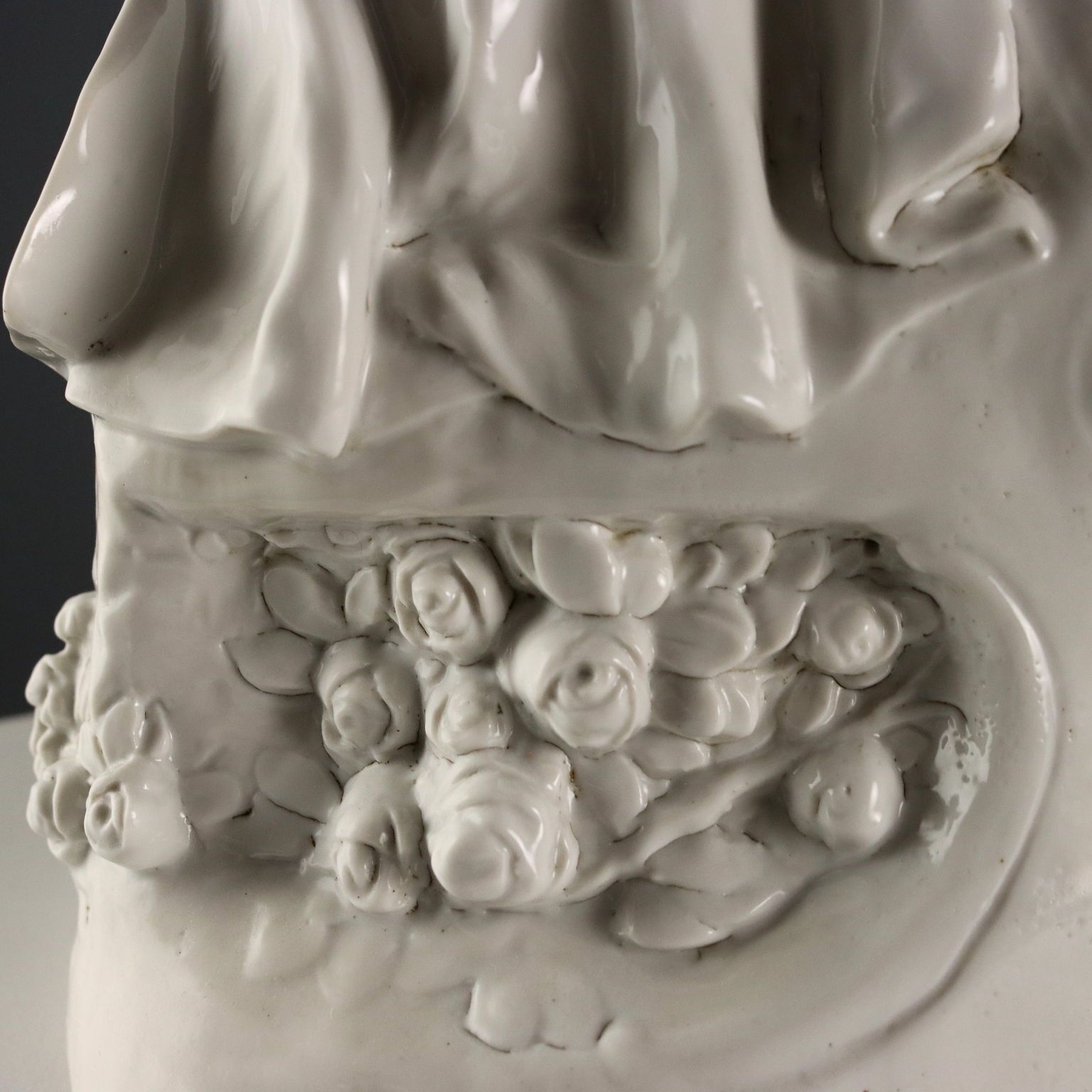 390.0 Figurine d'époque Capodimonte en porcelaine, XIXe siècle photo