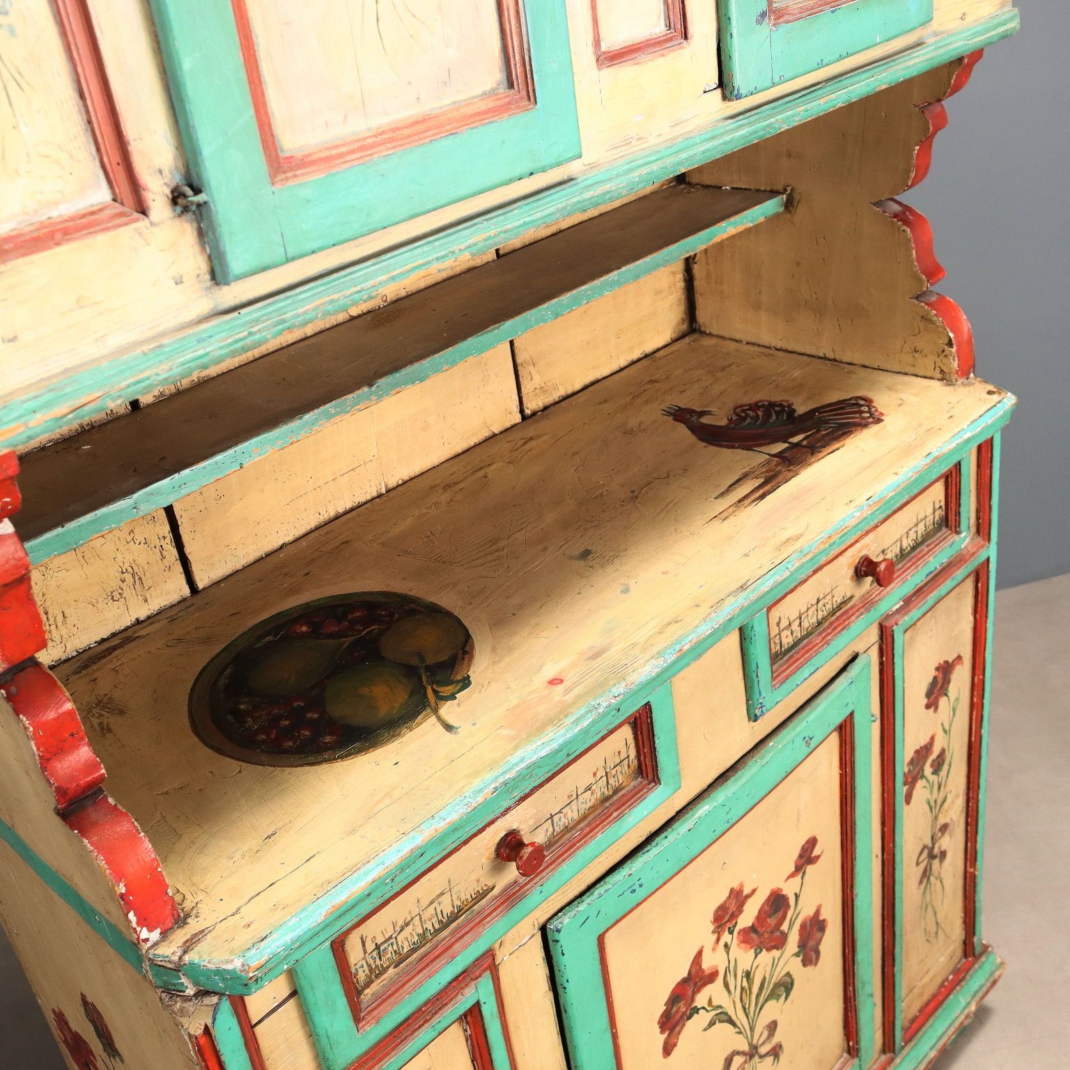 Armoire d'époque en bois laqué, Roumanie, XIXe siècle photo vinterior