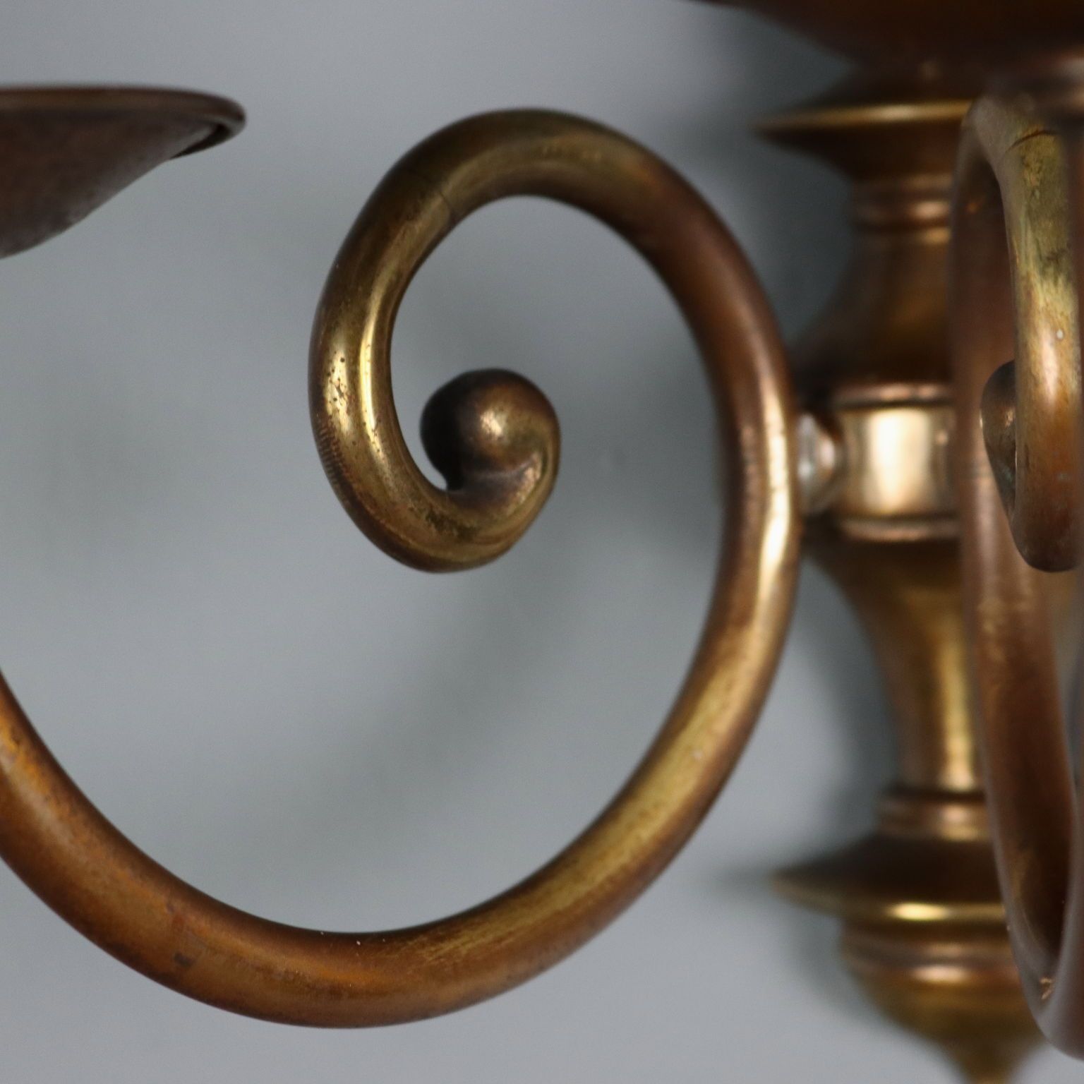 Appliques murales d'époque en bronze doré, 3 lumières, Italie, XXe siècle photo 230.0