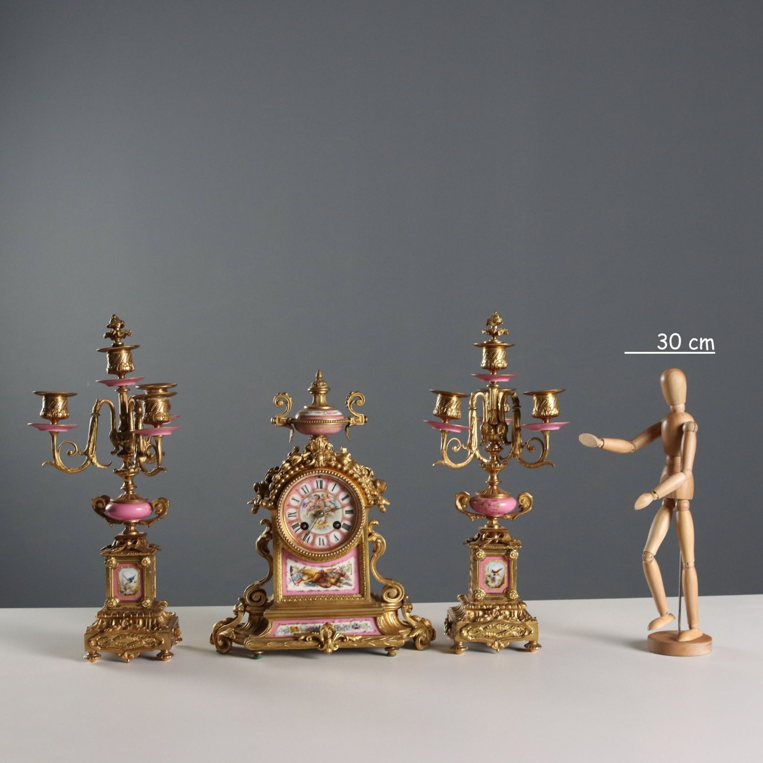 Pendule triptyque d'époque en bronze doré et porcelaine, France, XIXe siècle photo furniture