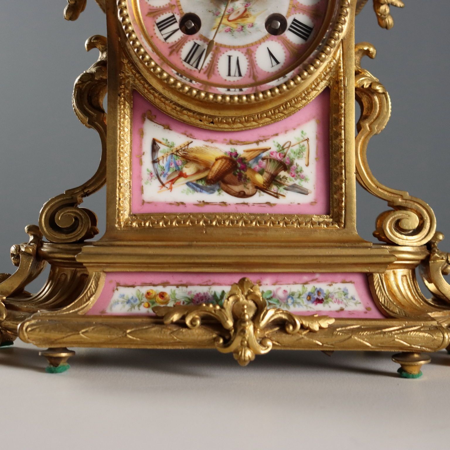Pendule triptyque d'époque en bronze doré et porcelaine, France, XIXe siècle photo buy