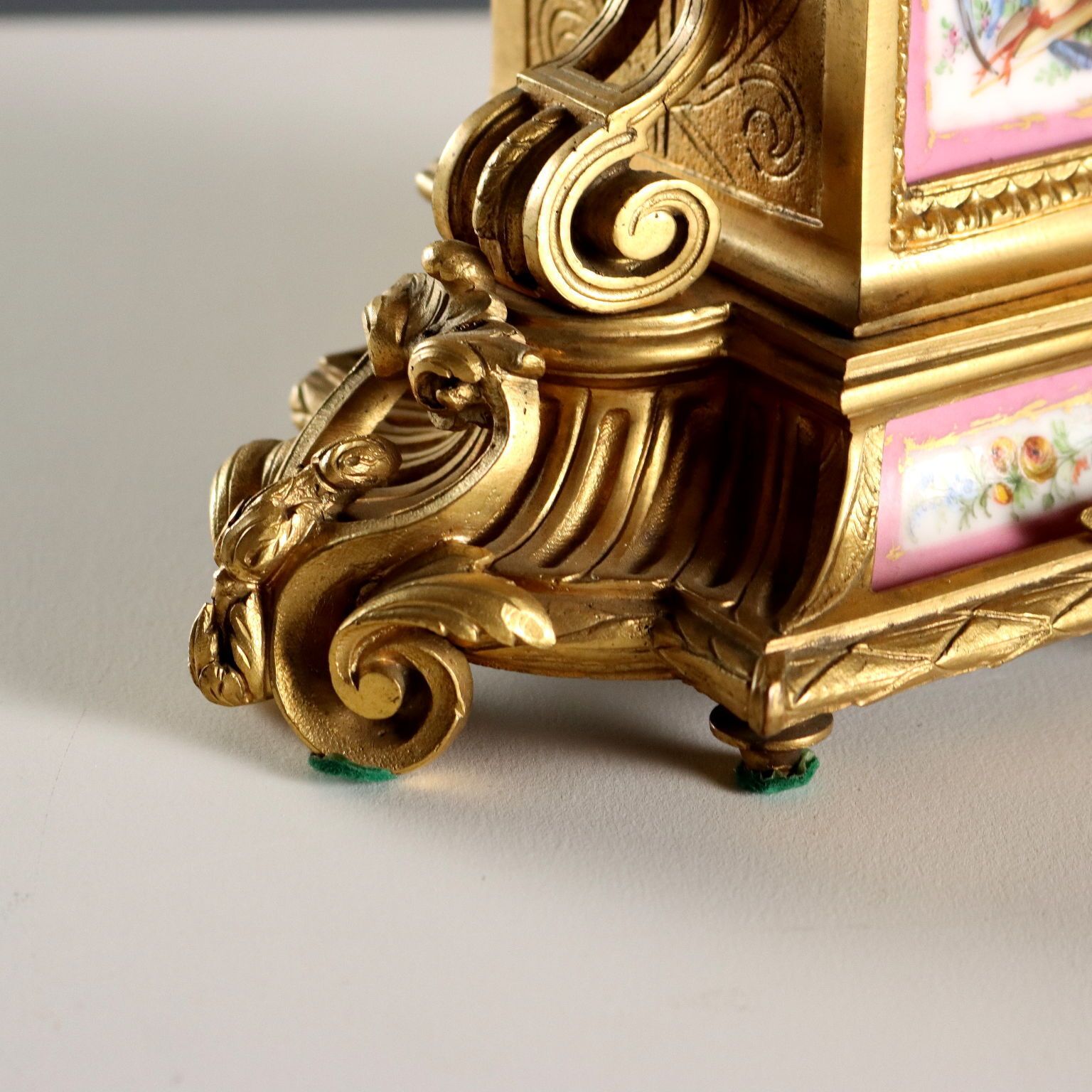 Pendule triptyque d'époque en bronze doré et porcelaine, France, XIXe siècle photo vintage