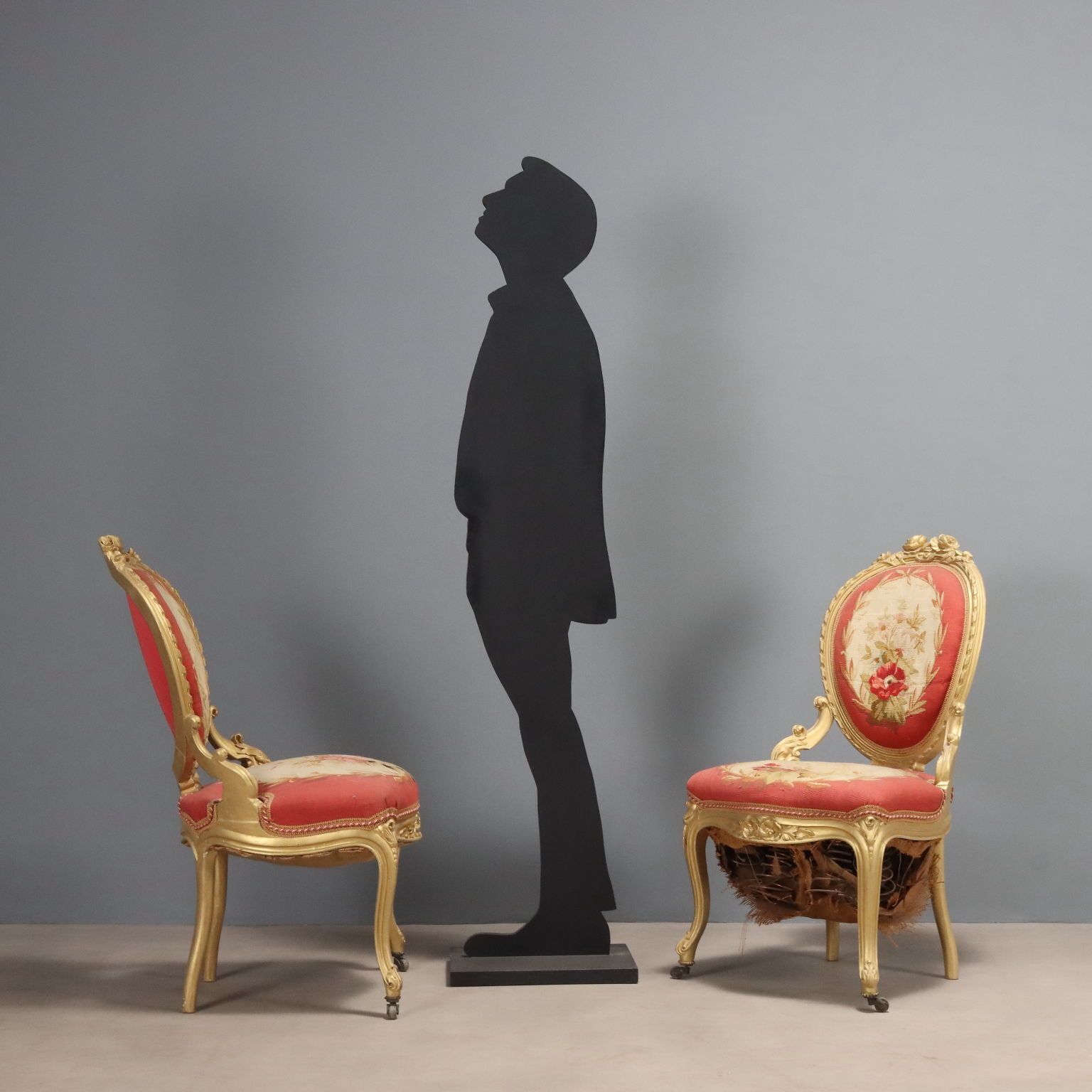 Chaises de style baroque en bois sculpté, XIXe siècle photo for sale