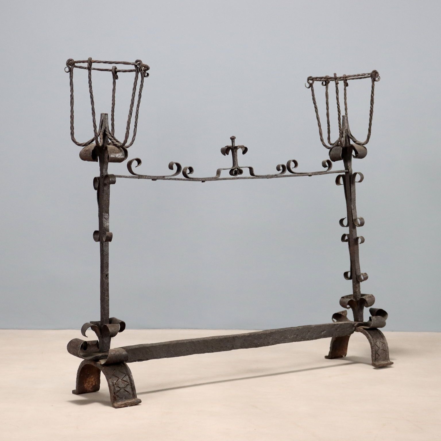 photo furniture Chenet de cheminée d'époque en fer forgé, Italie, XIXe-XXe siècle