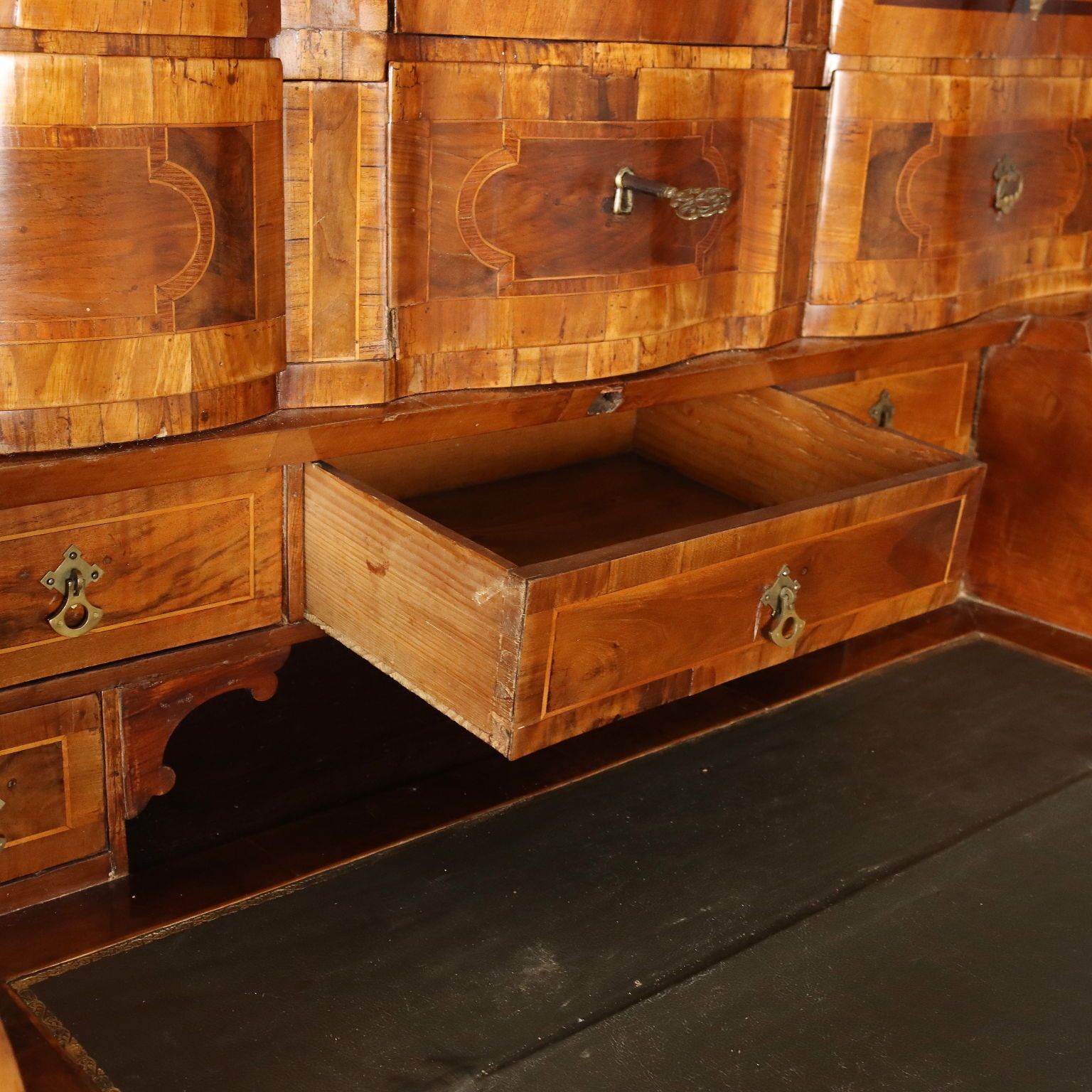 Furniture Antique Chest Of Drawers Walnut Various Woods XVIII Century photo