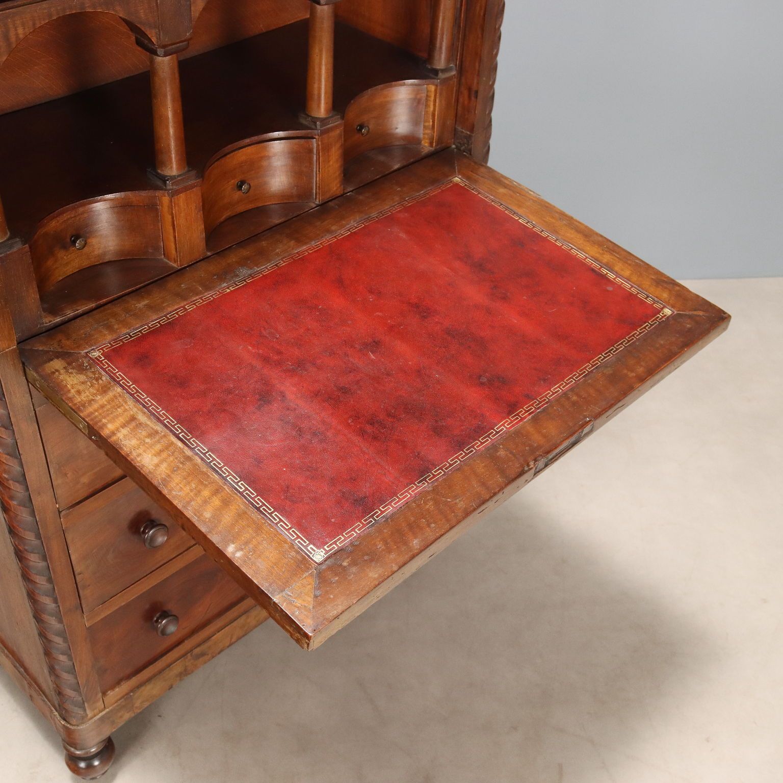 photo furniture Antiek Secrétaire Mahonie Leer Lade Italië 19e Eeuw