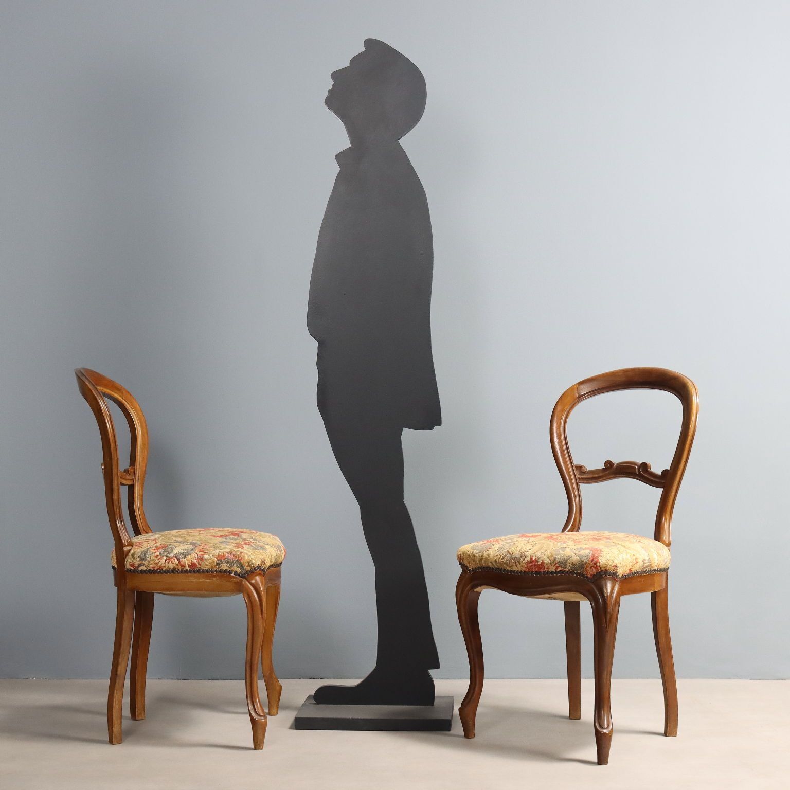 Chaises d'époque Louis-Philippe en noyer et tissu, Italie, XIXe siècle photo for sale