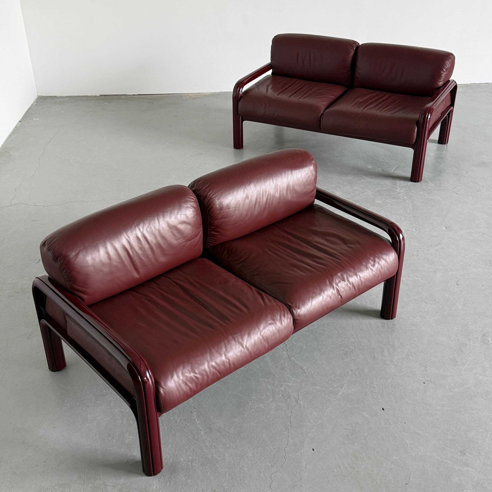 1 Of 2 Gae Aulenti 'Orsay' Loveseat Sofa For Knoll International, 1970s photo for sale