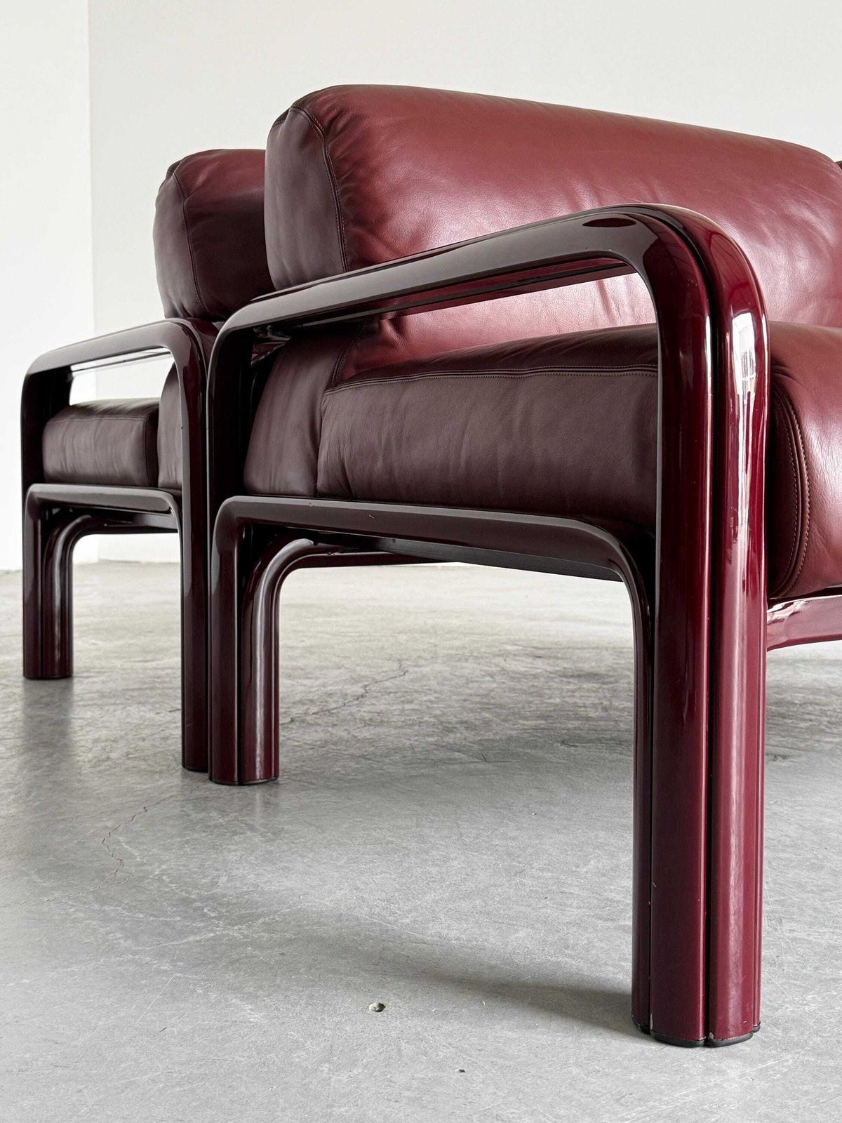 photo for sale 1 Of 2 Gae Aulenti 'Orsay' Loveseat Sofa For Knoll International, 1970s