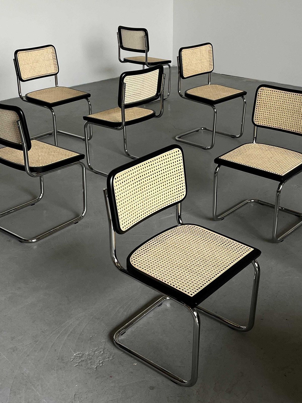 Marcel Breuer Cesca Mid Century Modern Cantilever Chair / Bauhaus Style B32 Design Chairs photo furniture