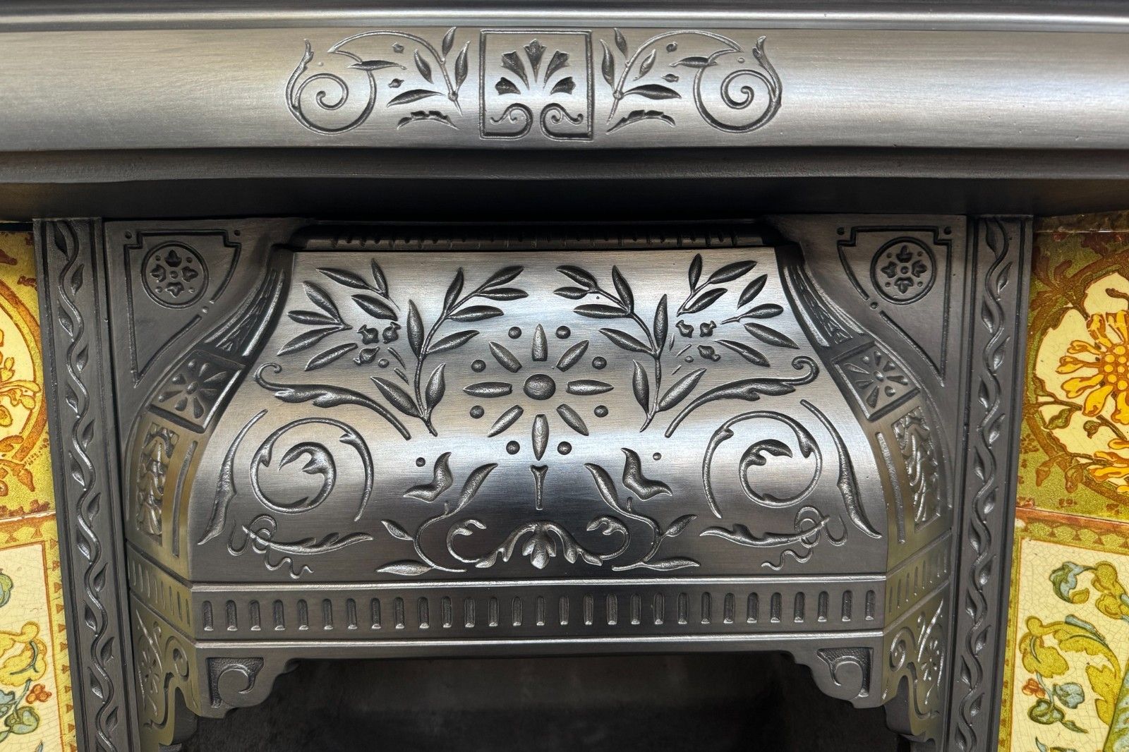 Fireplace Grate Victorian 19th Century Cast Iron Antique Reclaimed 1889 1893 photo vinterior