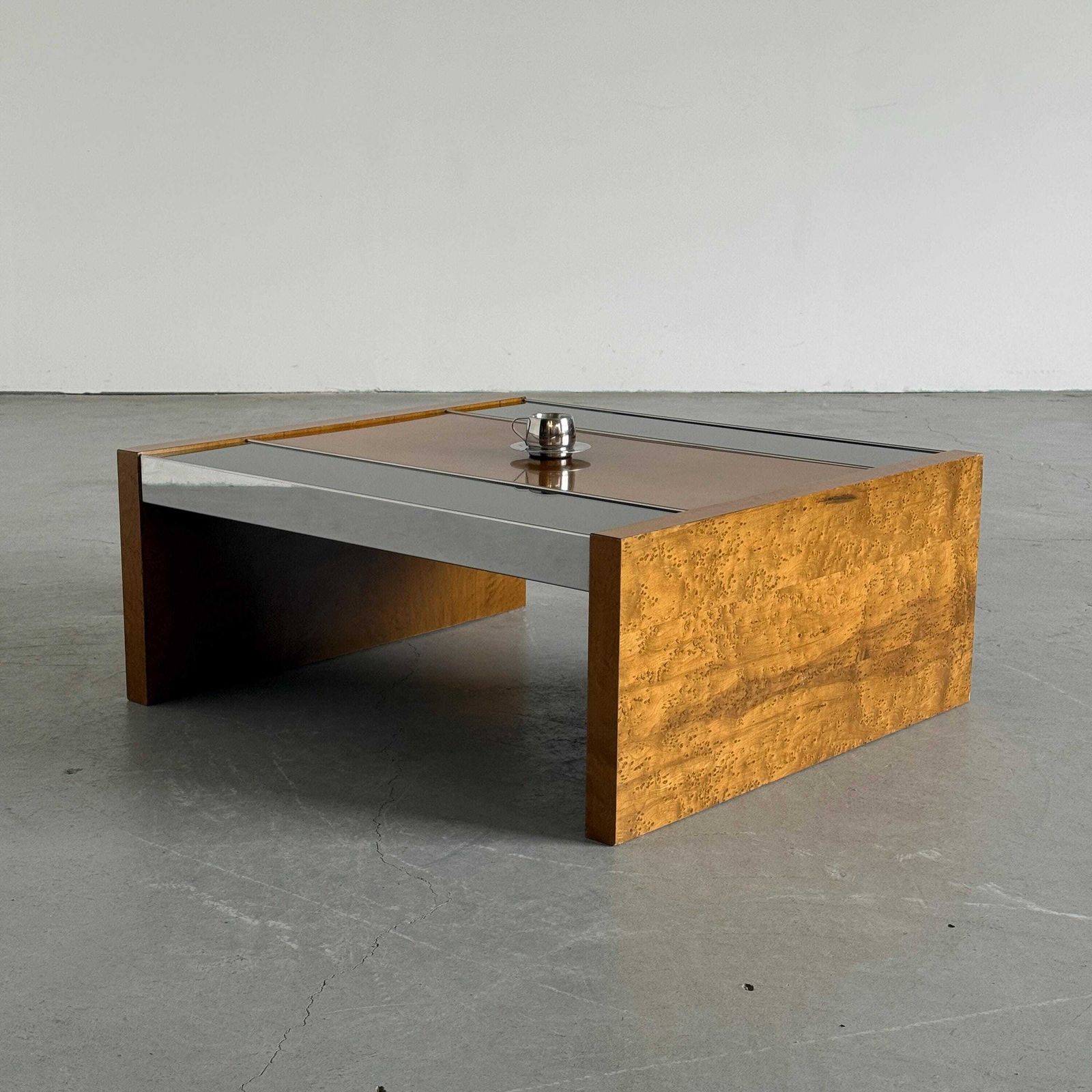 Italian Modernist Burlwood Mirrored Coffee Table, 1970s