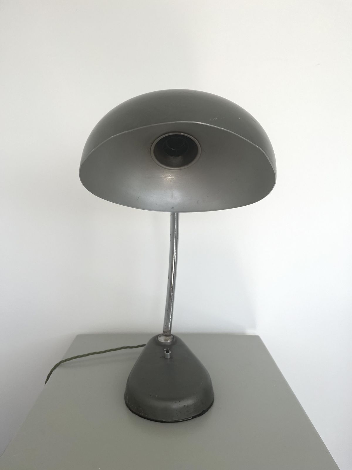 photo furniture Mid Century Italian Ministerial Desk Lamp