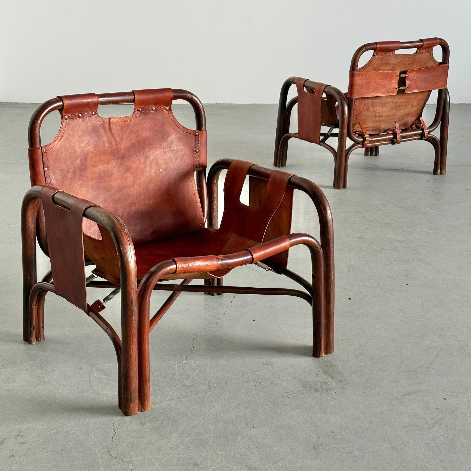 Pair Of Tito Agnoli Leather Safari Chair For Bonacina, 1960s Italy photo furniture